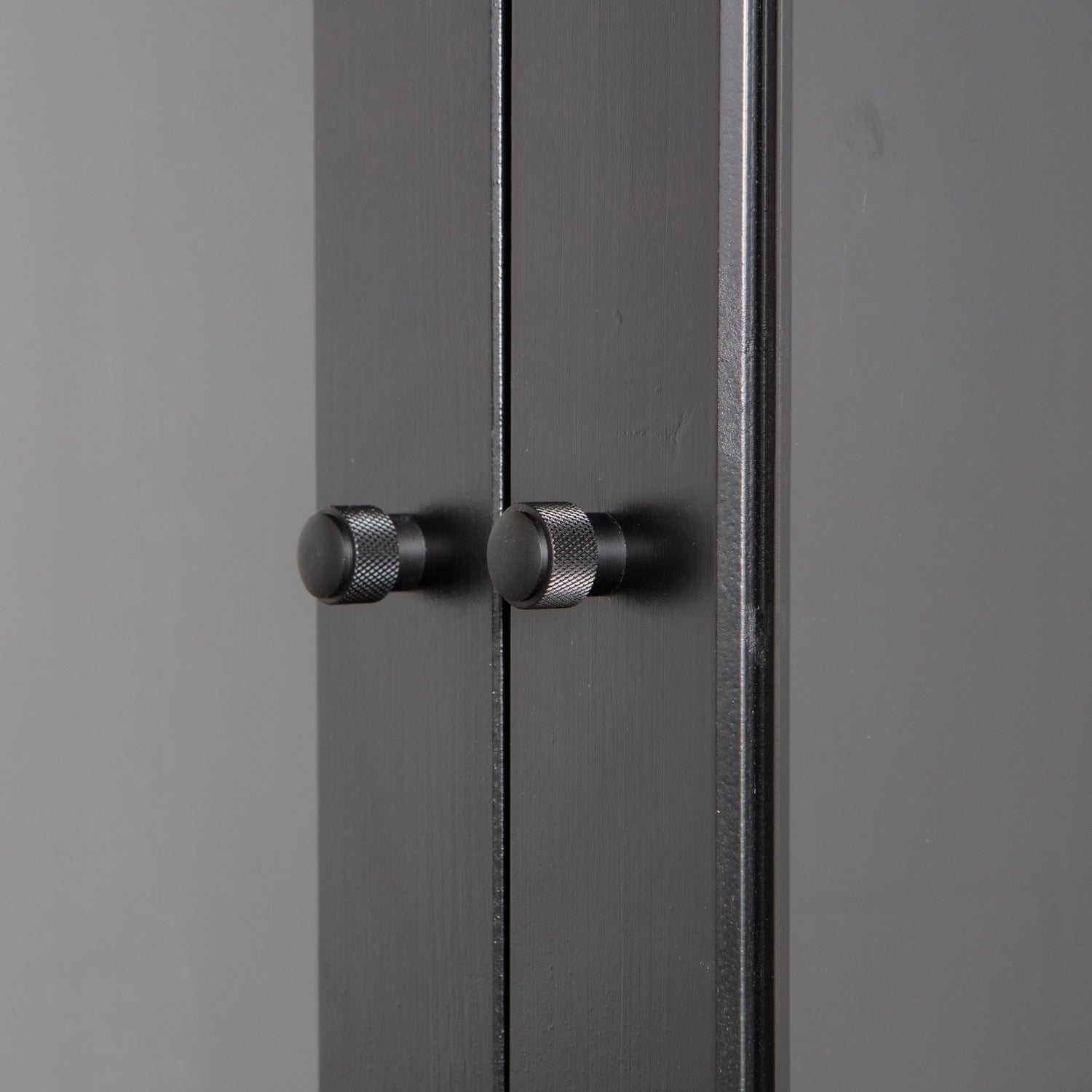 Vitrina Xam, juoda