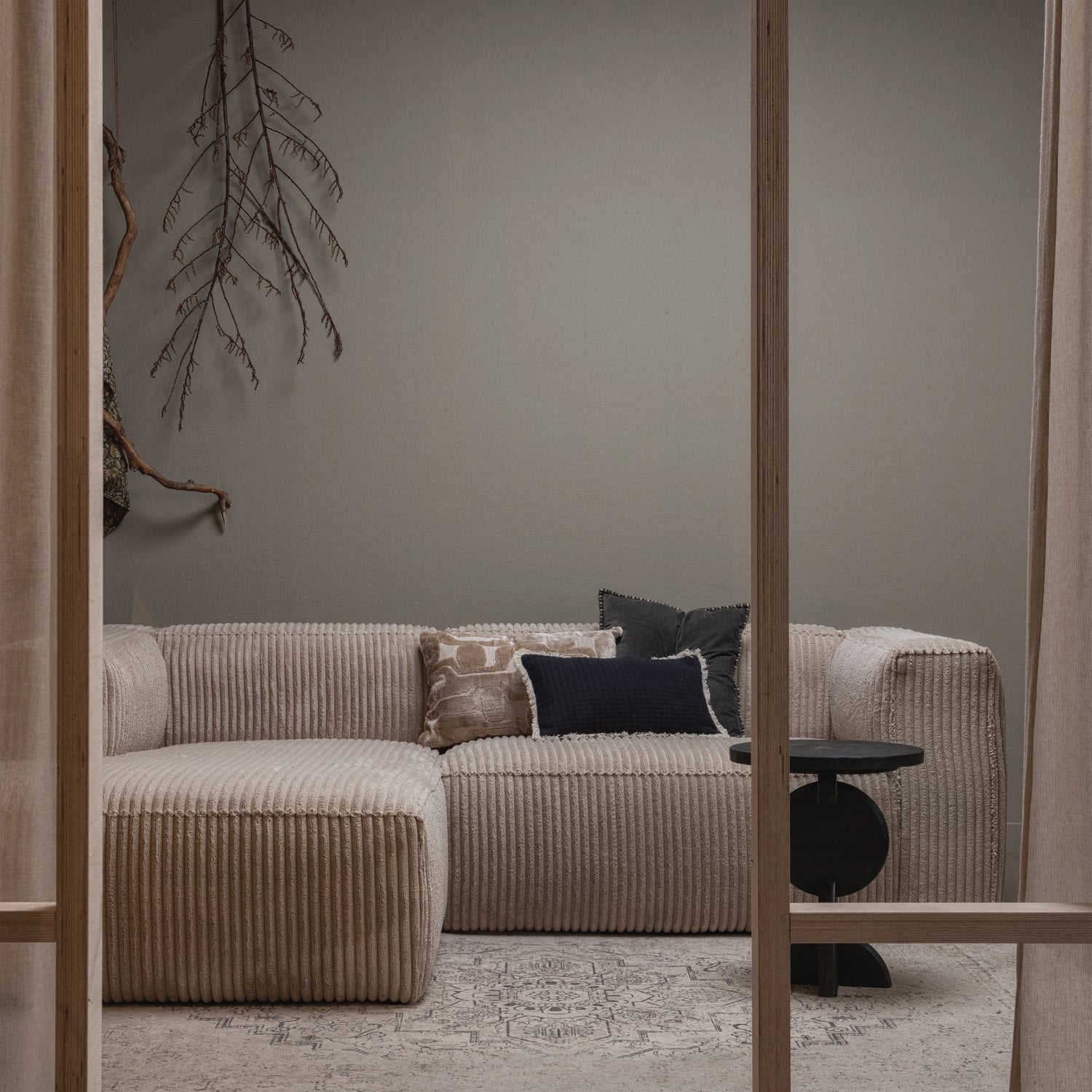 BEAN, kairė, Travertin audinys