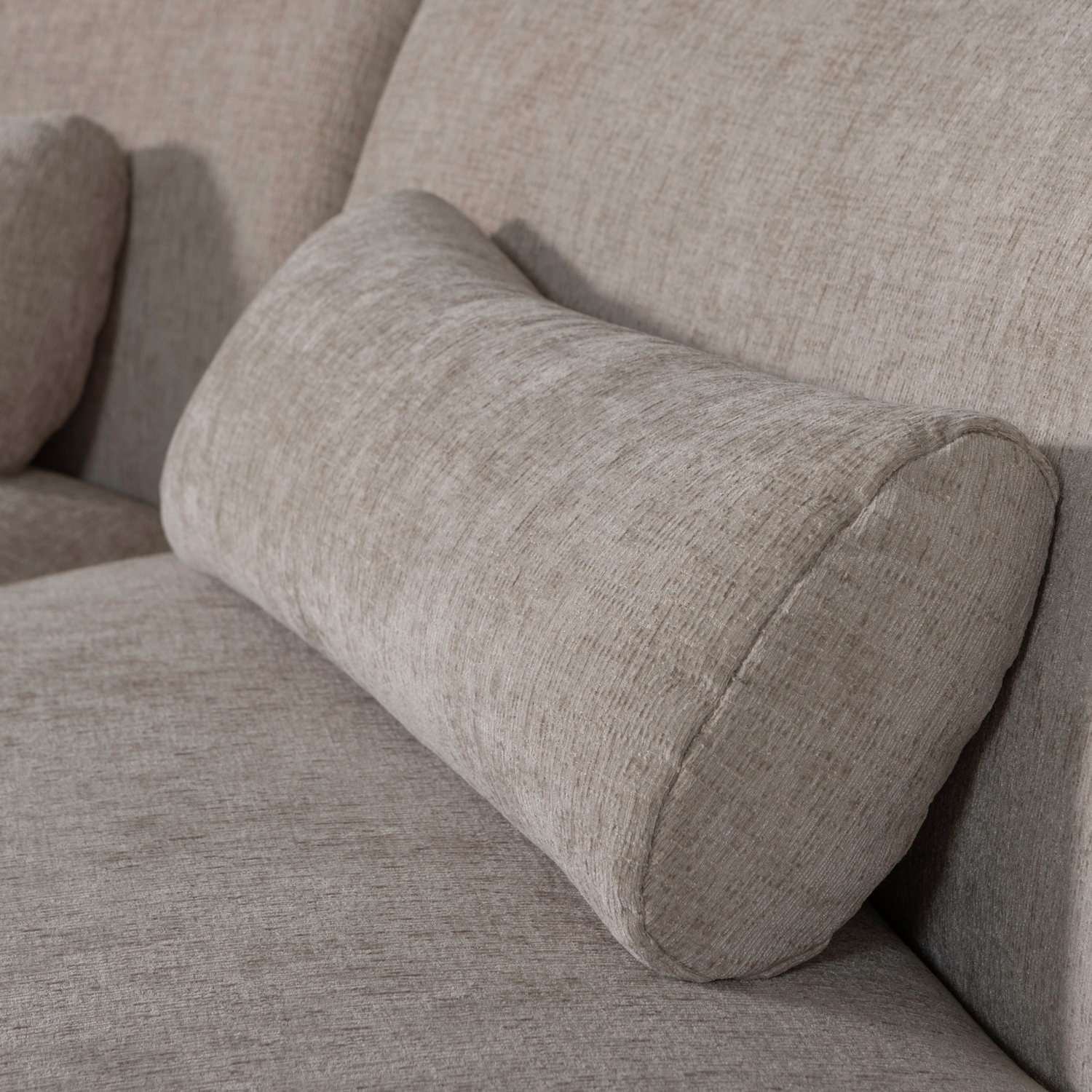 Pusapvalė sofa BATAVIER, 4-vietė, veliūras, smėlio melanžas