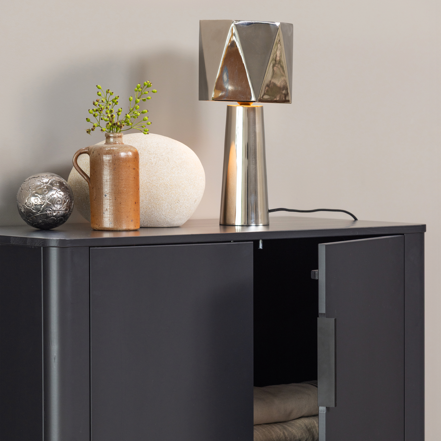 Dviejų durų spinta GUNNAR, pušis, matinė juoda