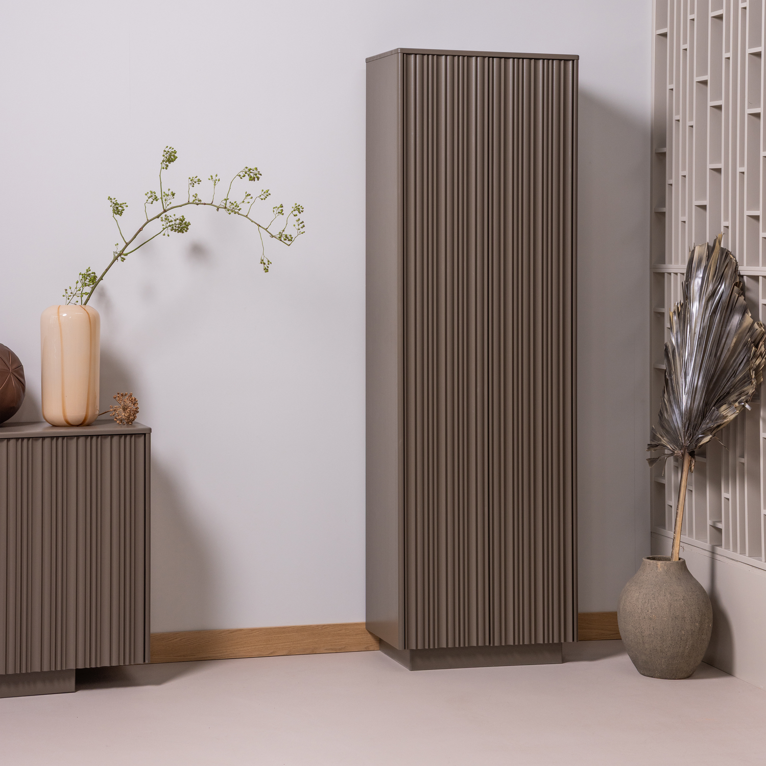 Aukšta spinta NOVA, pušis, ruda