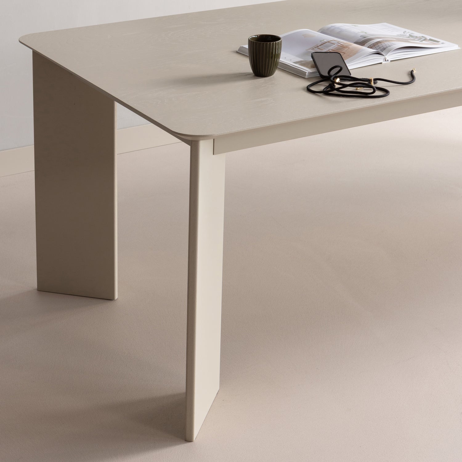 Valgomojo stalas TABLO 240x100 cm ąžuolas dakaro pilka