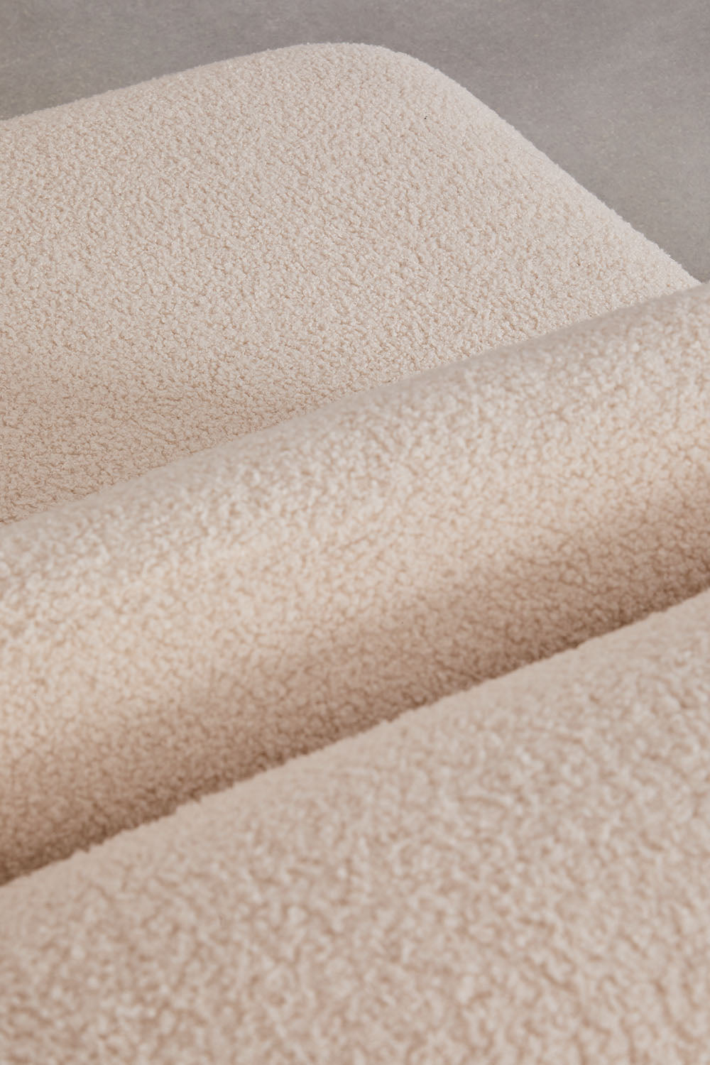Kampinė sofa FOGLERA – interjere
