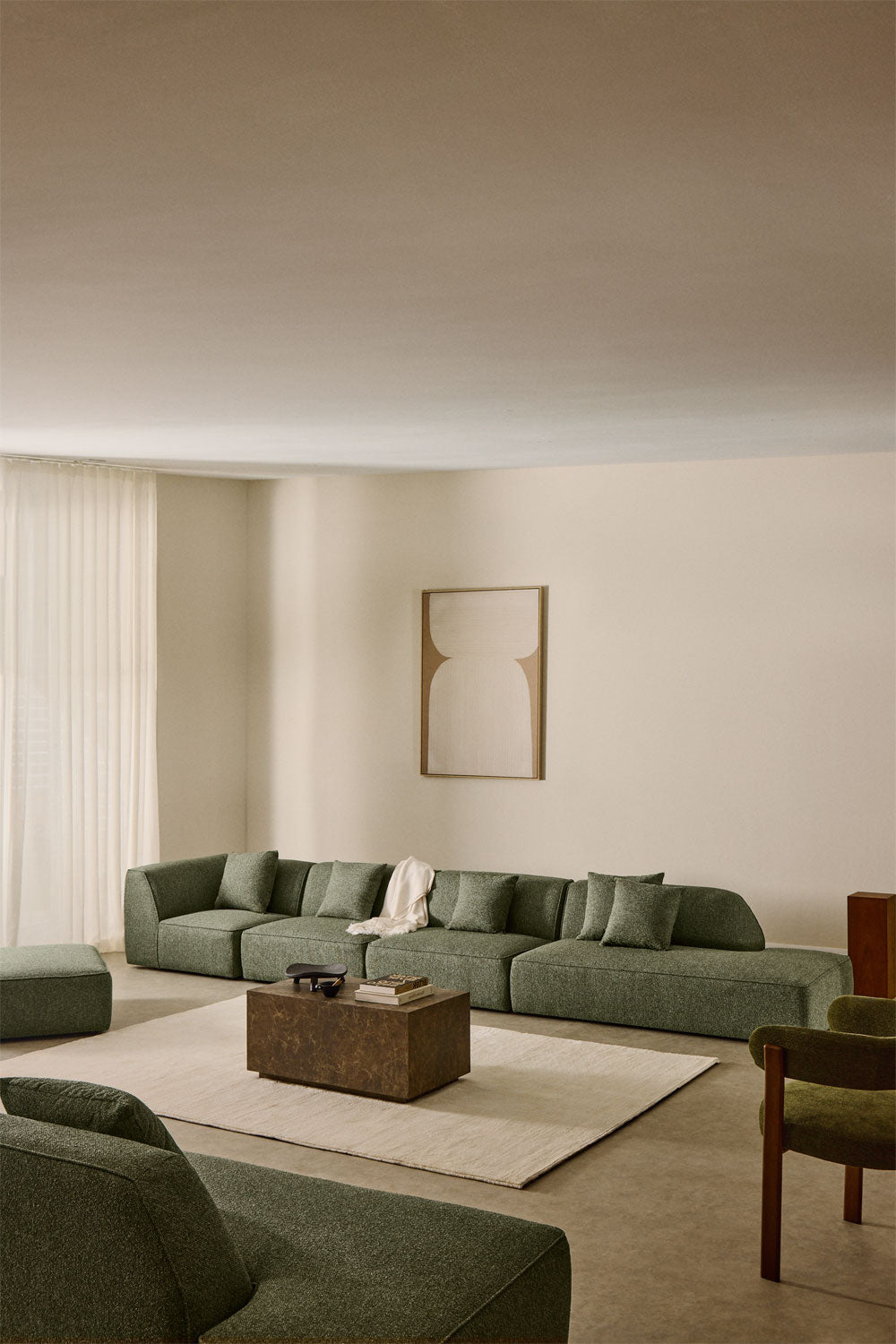 Kampinė sofa KARDENA, šalavijų boucle, dešinė, 4 d. + pufas