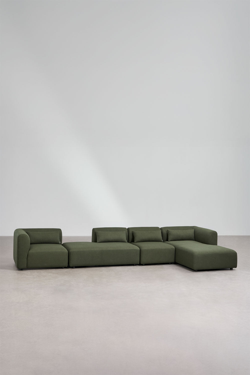 Sofa FOGLERA su pufu, pilka, 398x97
