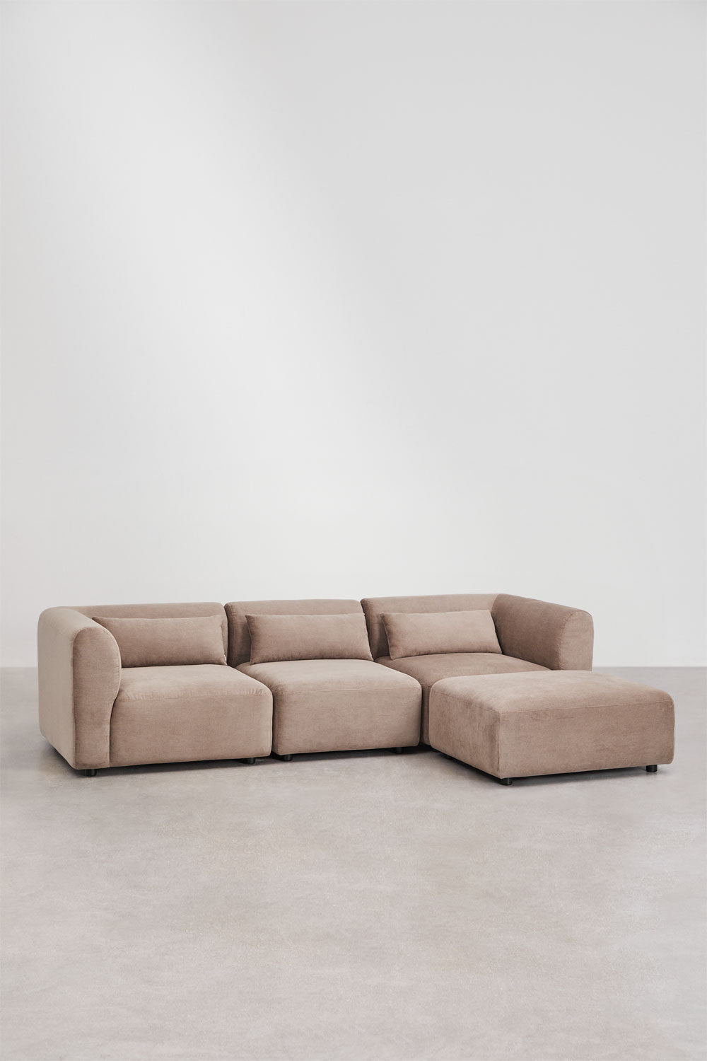 Modulinė sofa FOGLERA su pufu – artimas planas