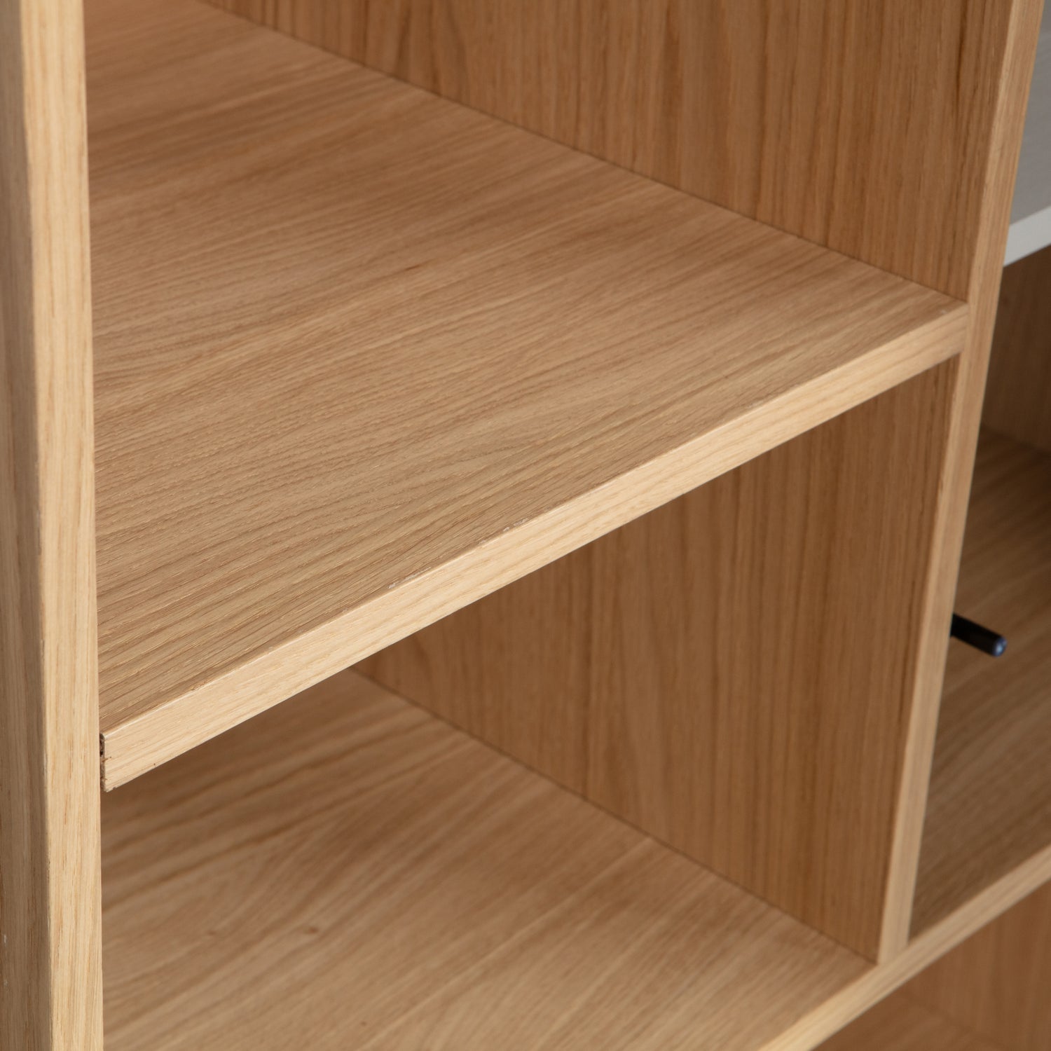 Spintelė MODULAIR 77 cm