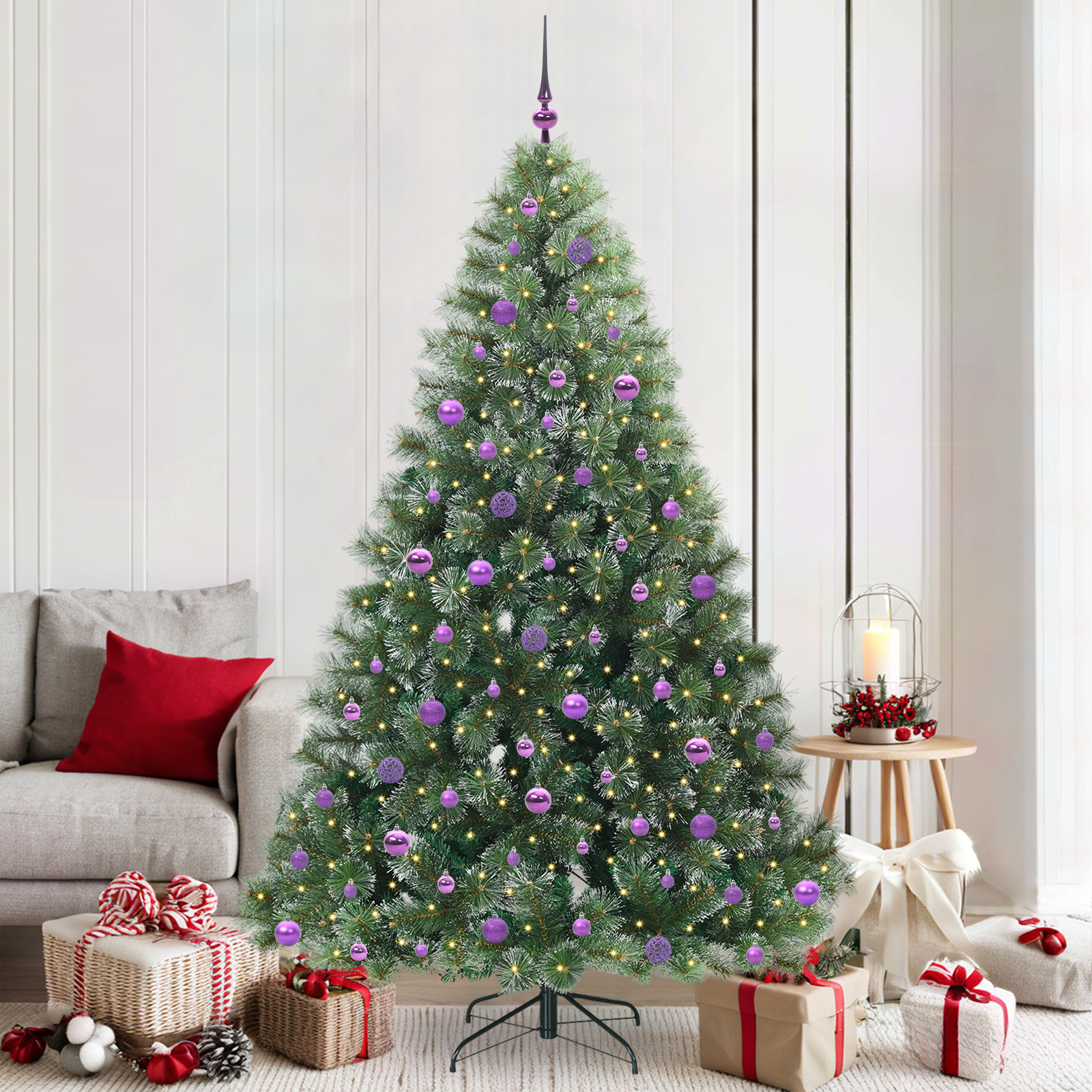Dirbtinė Kalėdų eglutė BOREAL PINE, su 300 LED Žalia 210 cm.  ir
