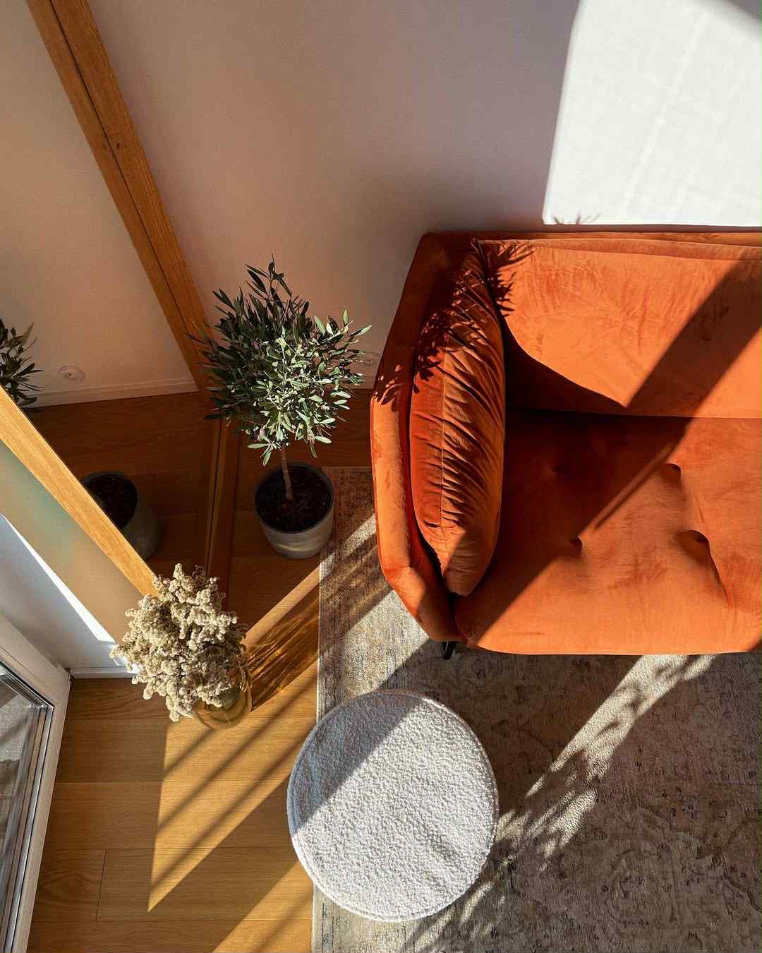 Sofa YOLO, onyl audinys