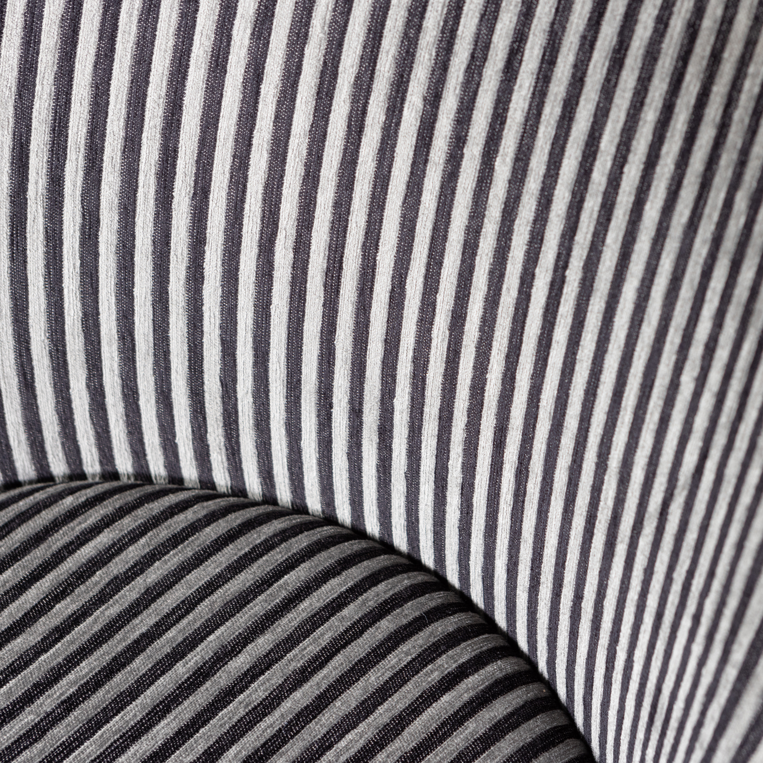 Valgomojo kėdė VOGUE STRIPE, juodai pilka