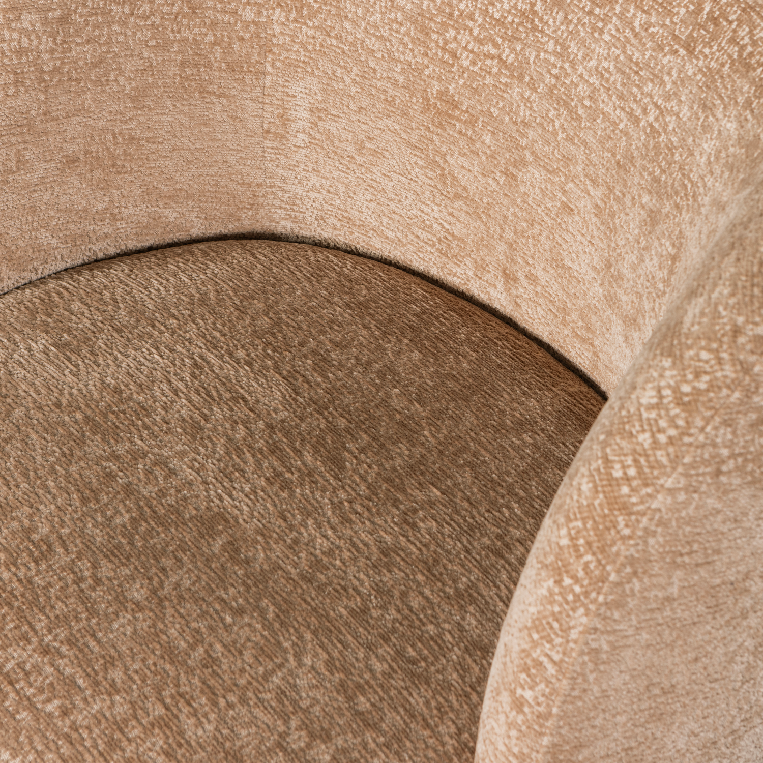 Fotelis SHUFFLE pasukamas, smėlio spalvos