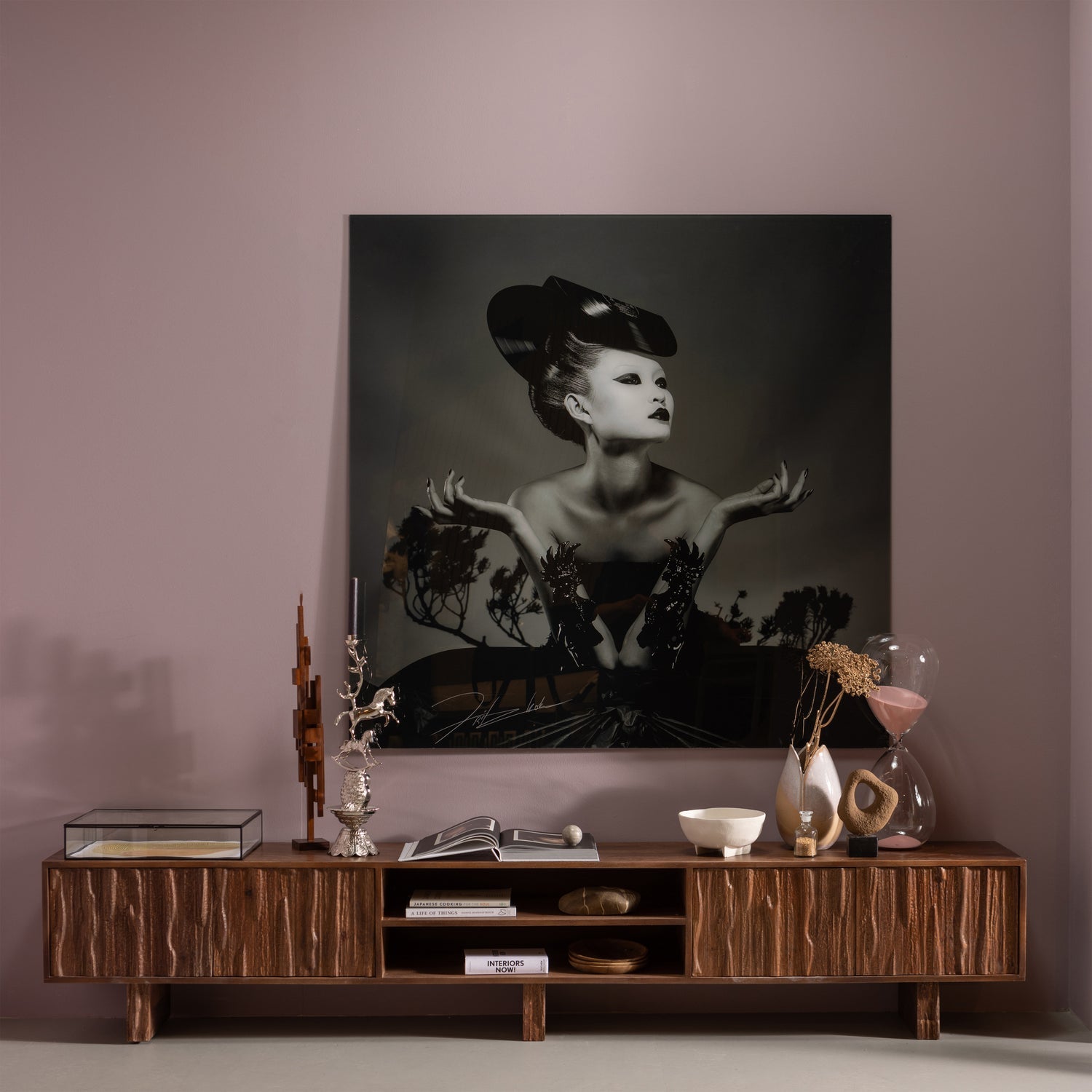 TV spintelė LAVISH, mango mediena