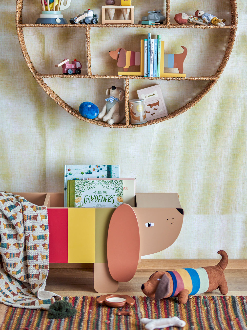 Charlie knygų stovas, rudas, MDF