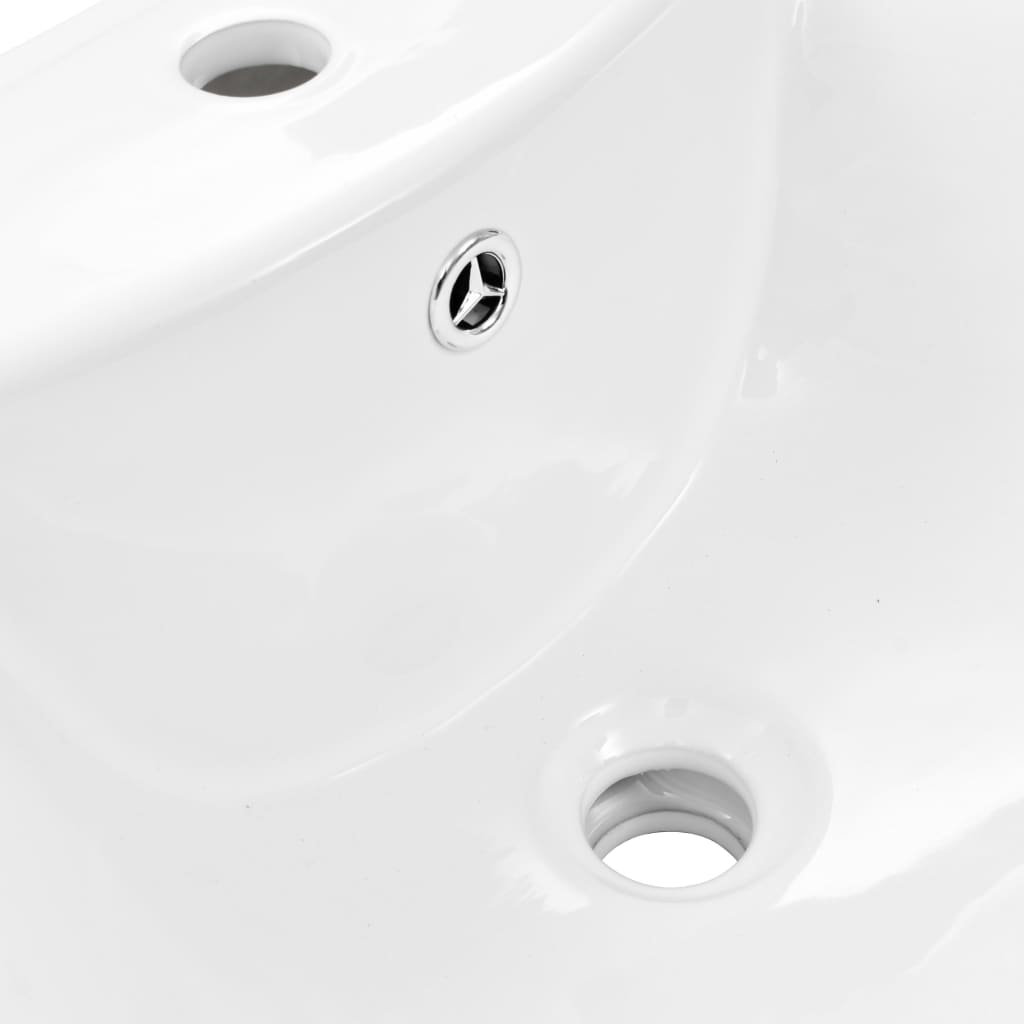 Freestanding washbasin with pedestal, white, 580x470x200 mm, ceramic.