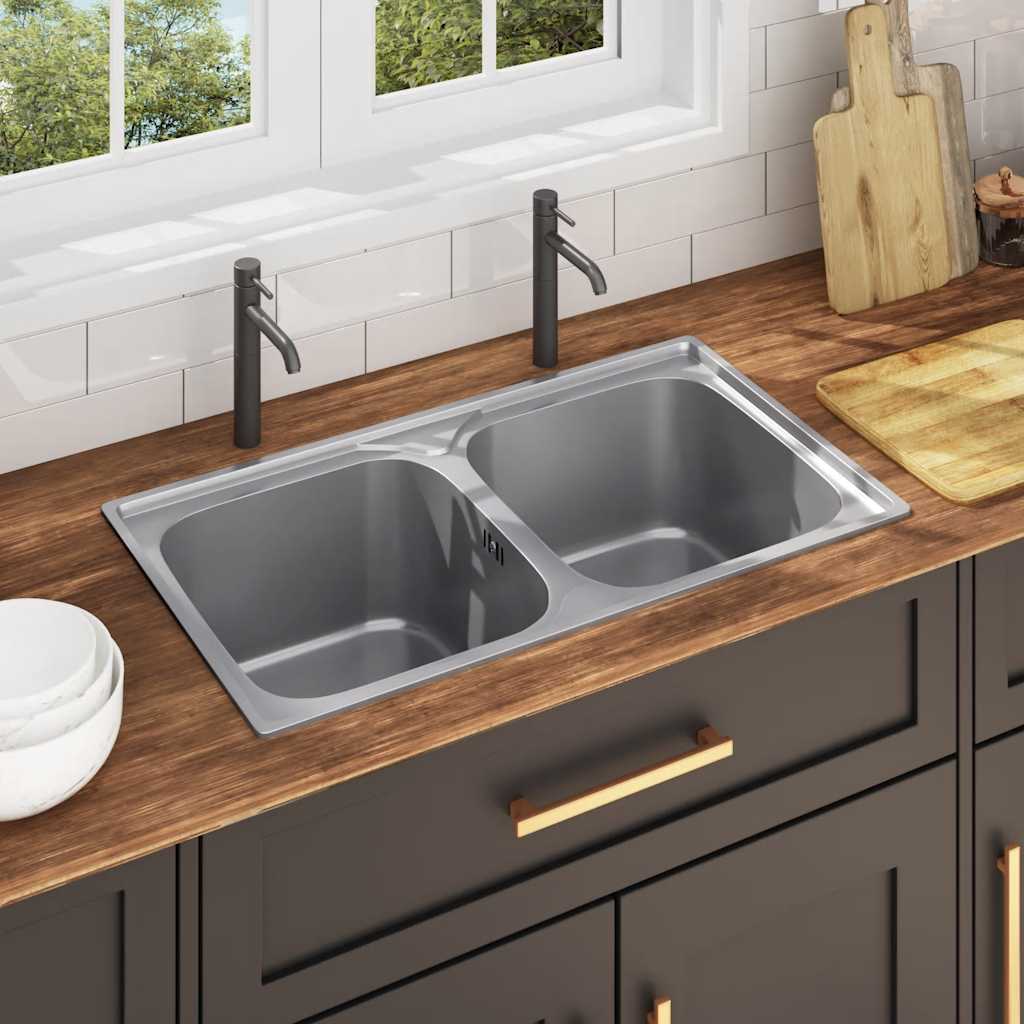 Kitchen sink with 2 bowls, strainer and siphon, steel