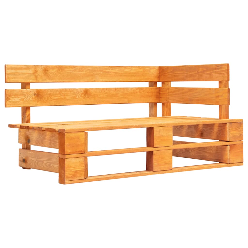 Sodo sofa iš palečių su raudonomis pagalvėlėmis, pušies mediena