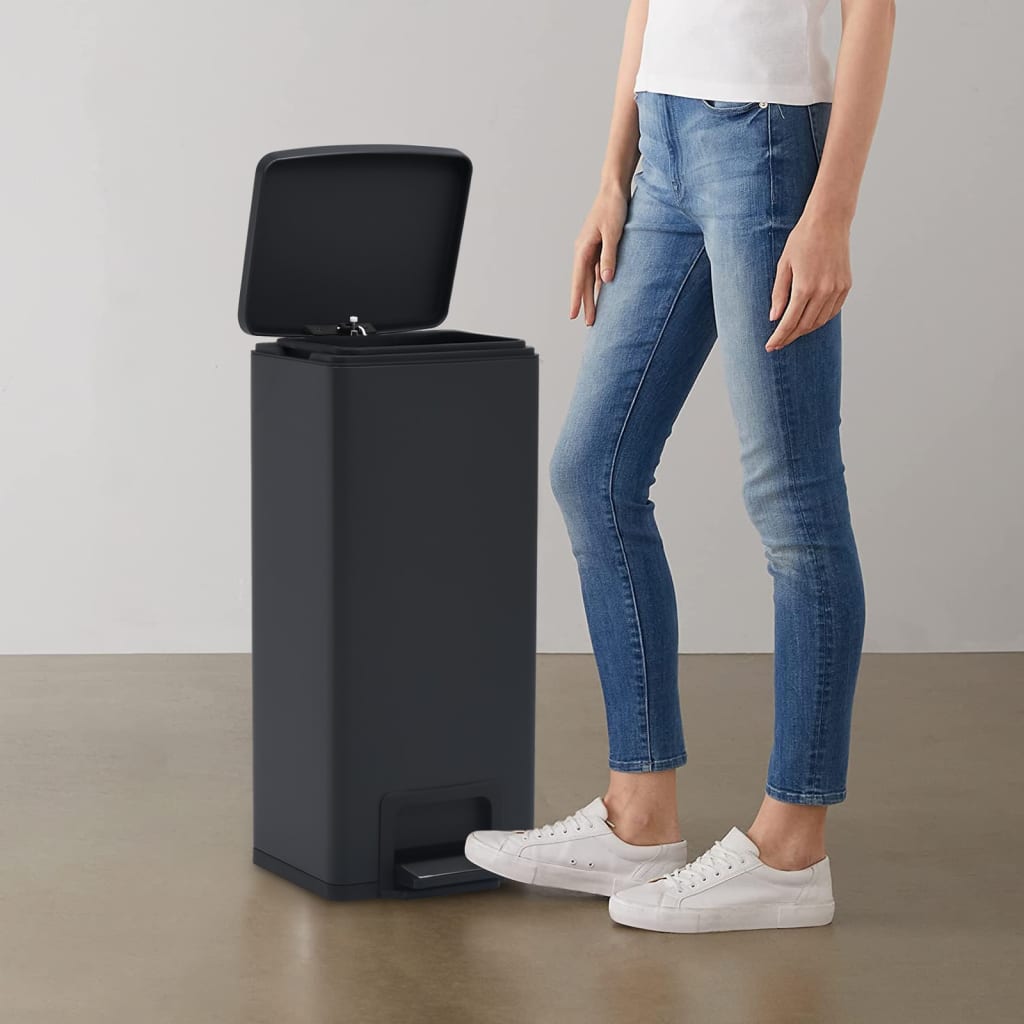 Miskaste ar pedāli, melna, nerūsējošais tērauds, 30l