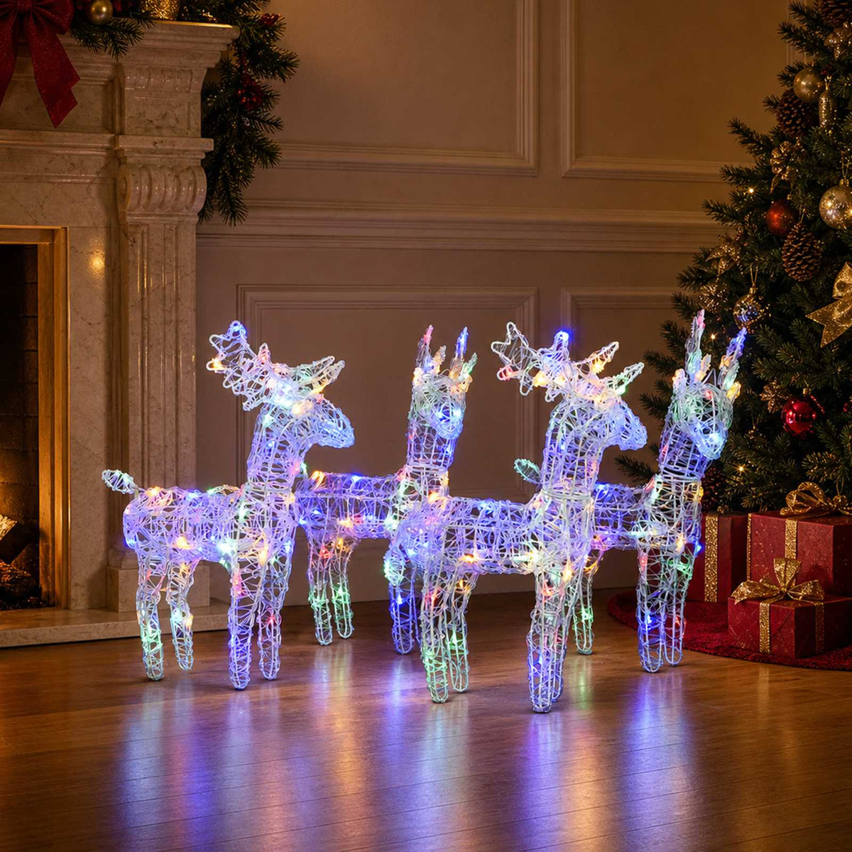 Kalėdiniai elniai, 4vnt., įvairių spalvų, akrilas, 160LED