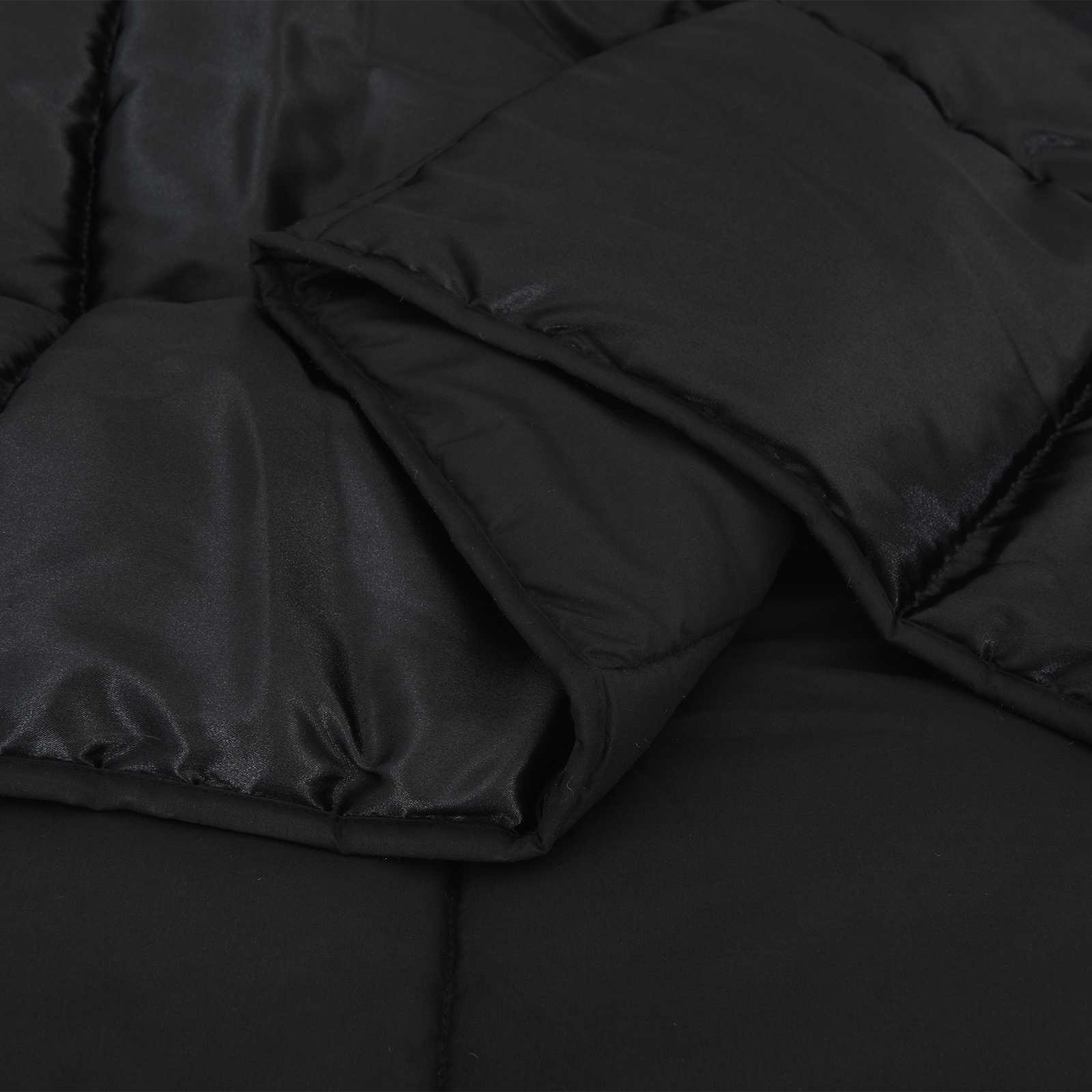 Pilna metų antklodė Juoda 200 x 155 cm Satin ir mikropluoštas