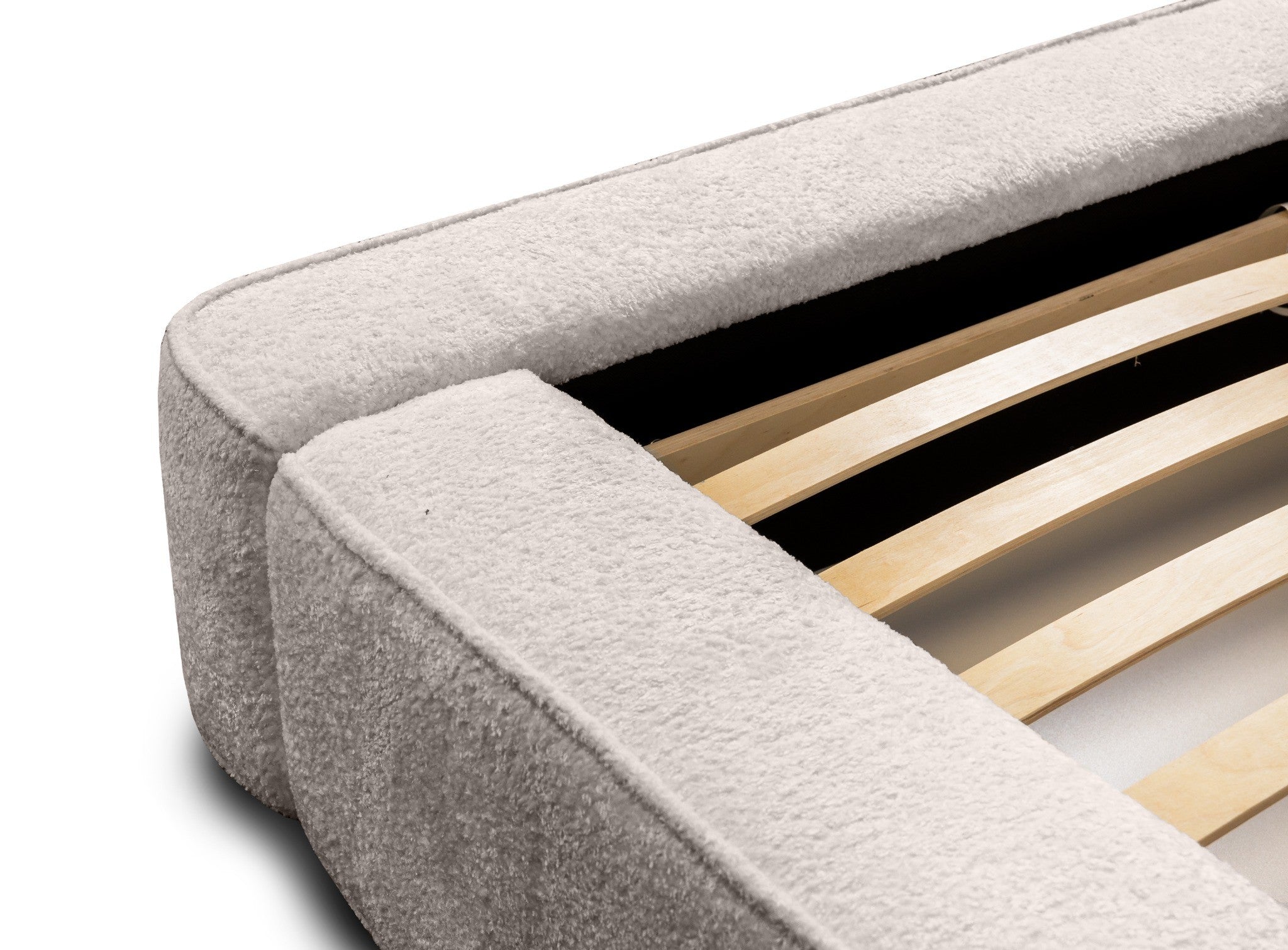 Lova BERNAND, šviesiai smėlinė