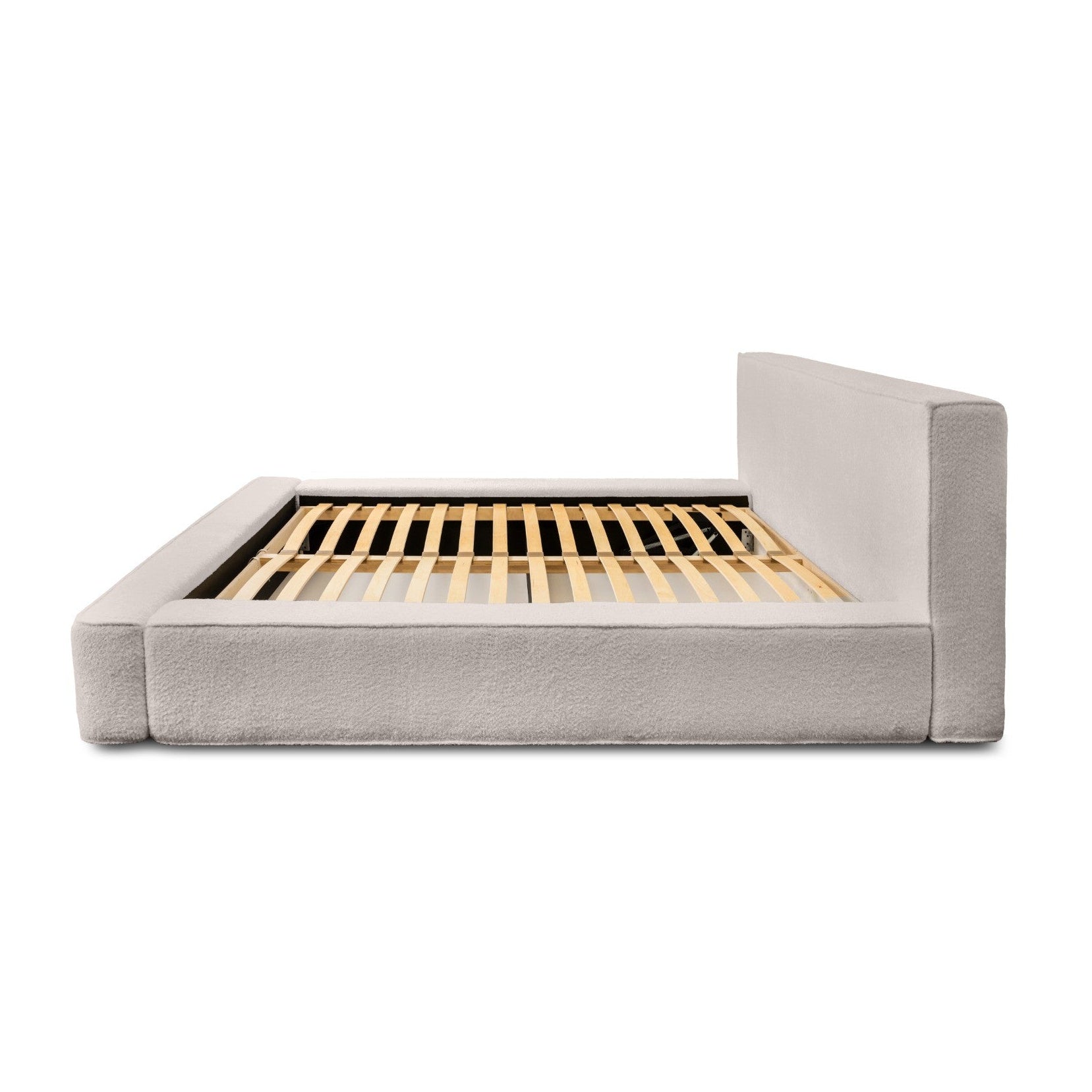 Lova BERNAND, šviesiai smėlinė