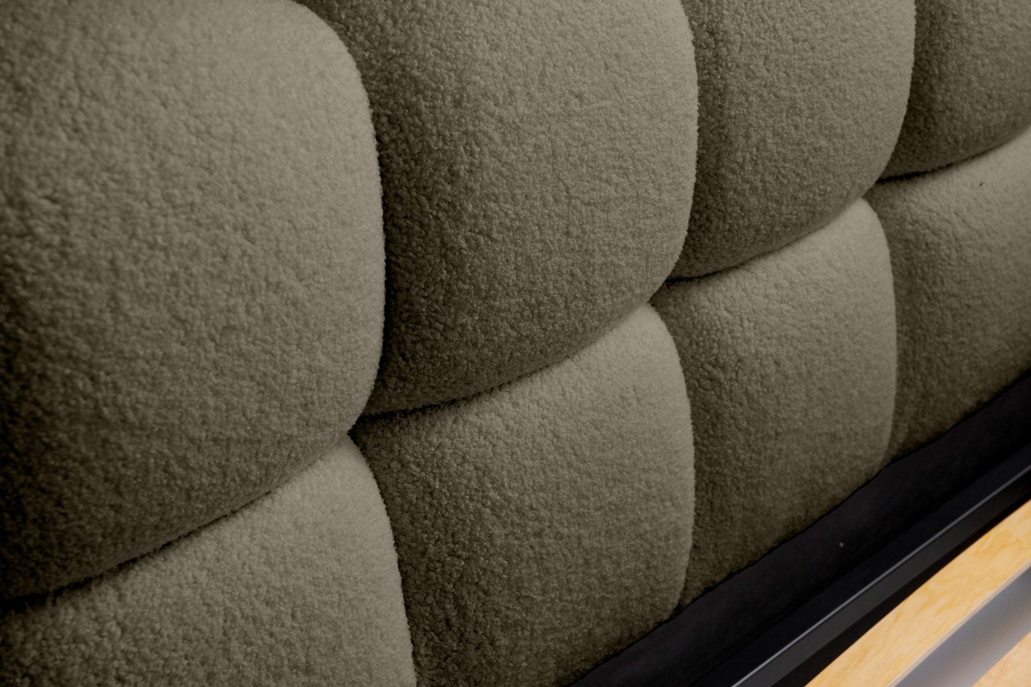 Miegamojo lova JASMIJA, rusvai pilka quelle