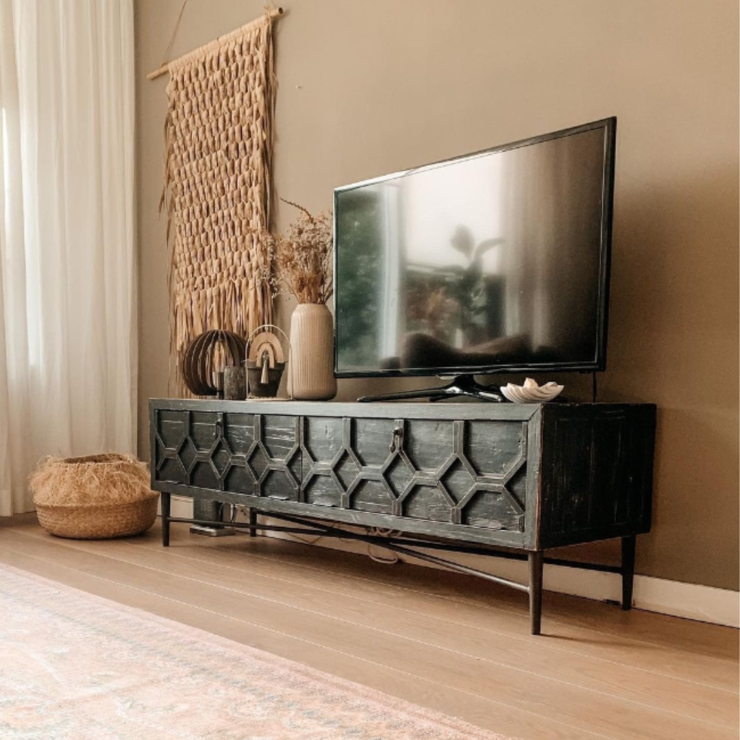 TV spintelė BEQUEST, juoda