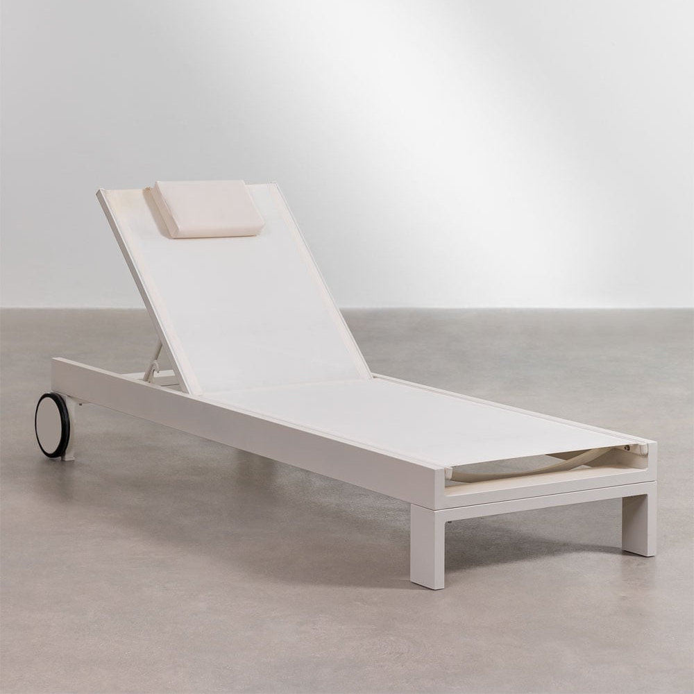 SOLARA aluminum outdoor lounge chair, Gardenia white