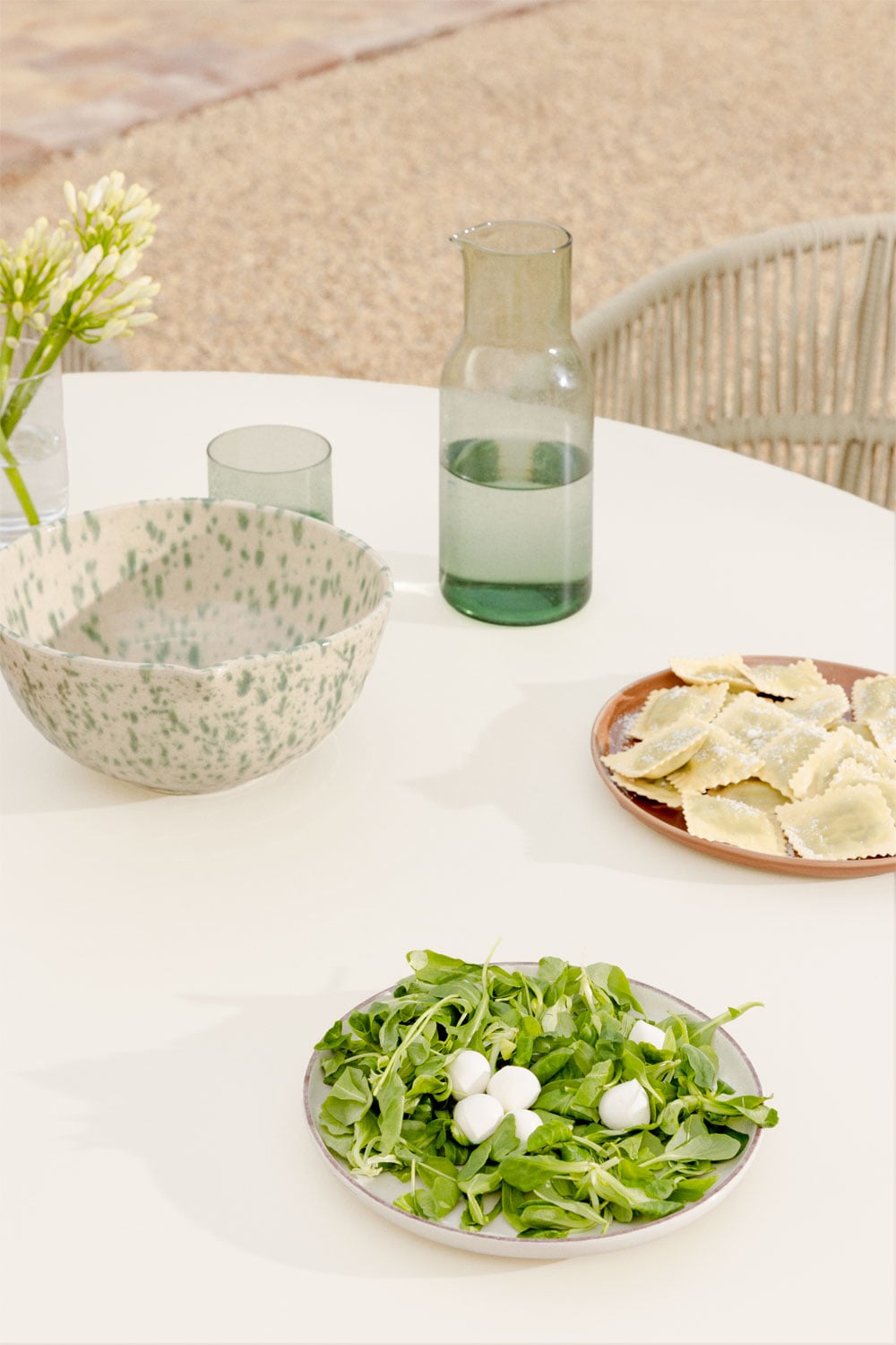SIRVON outdoor table, round, cement, option 1