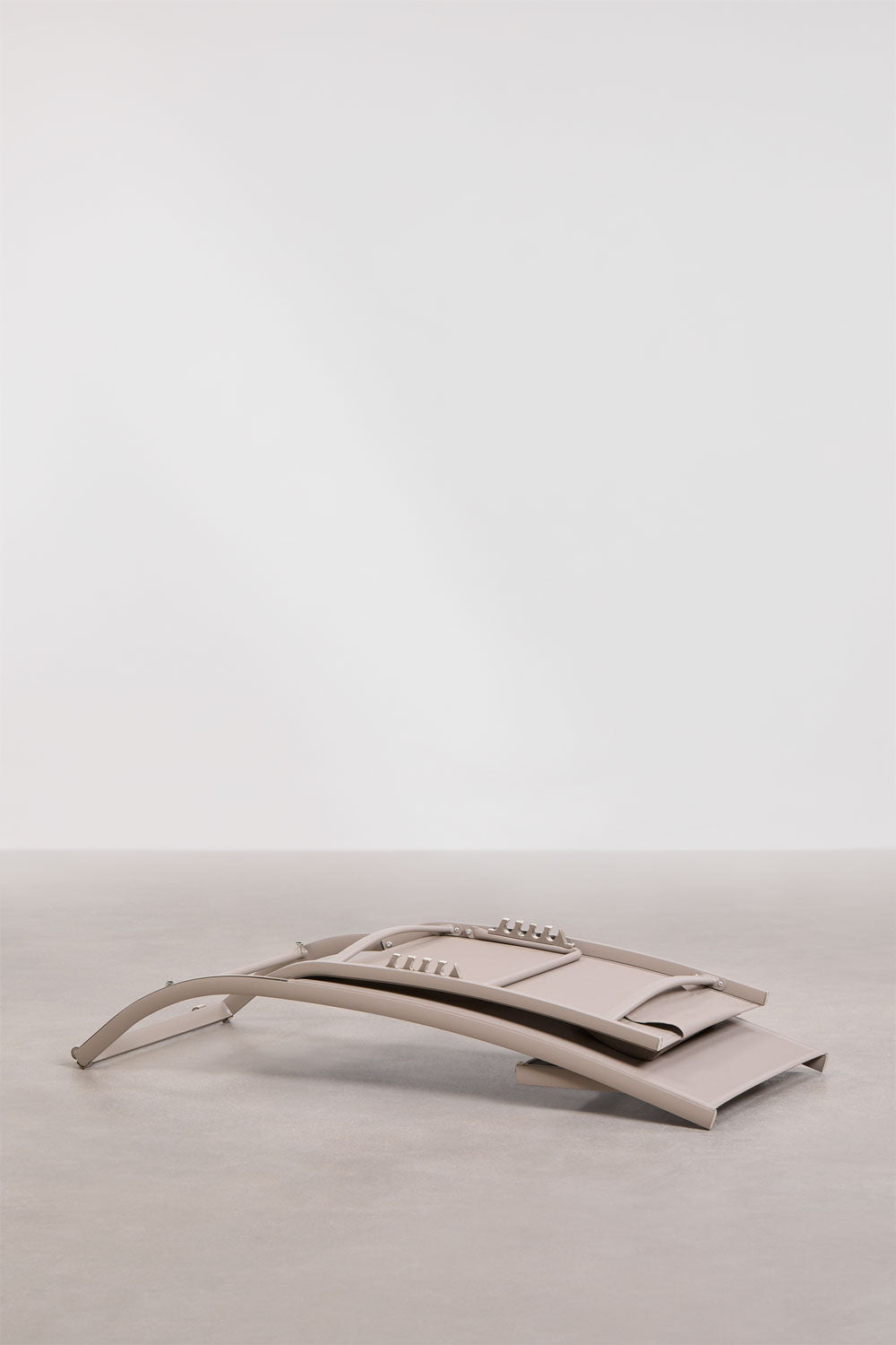 Aluminium outdoor sun lounger METRO, folding, mocha brown