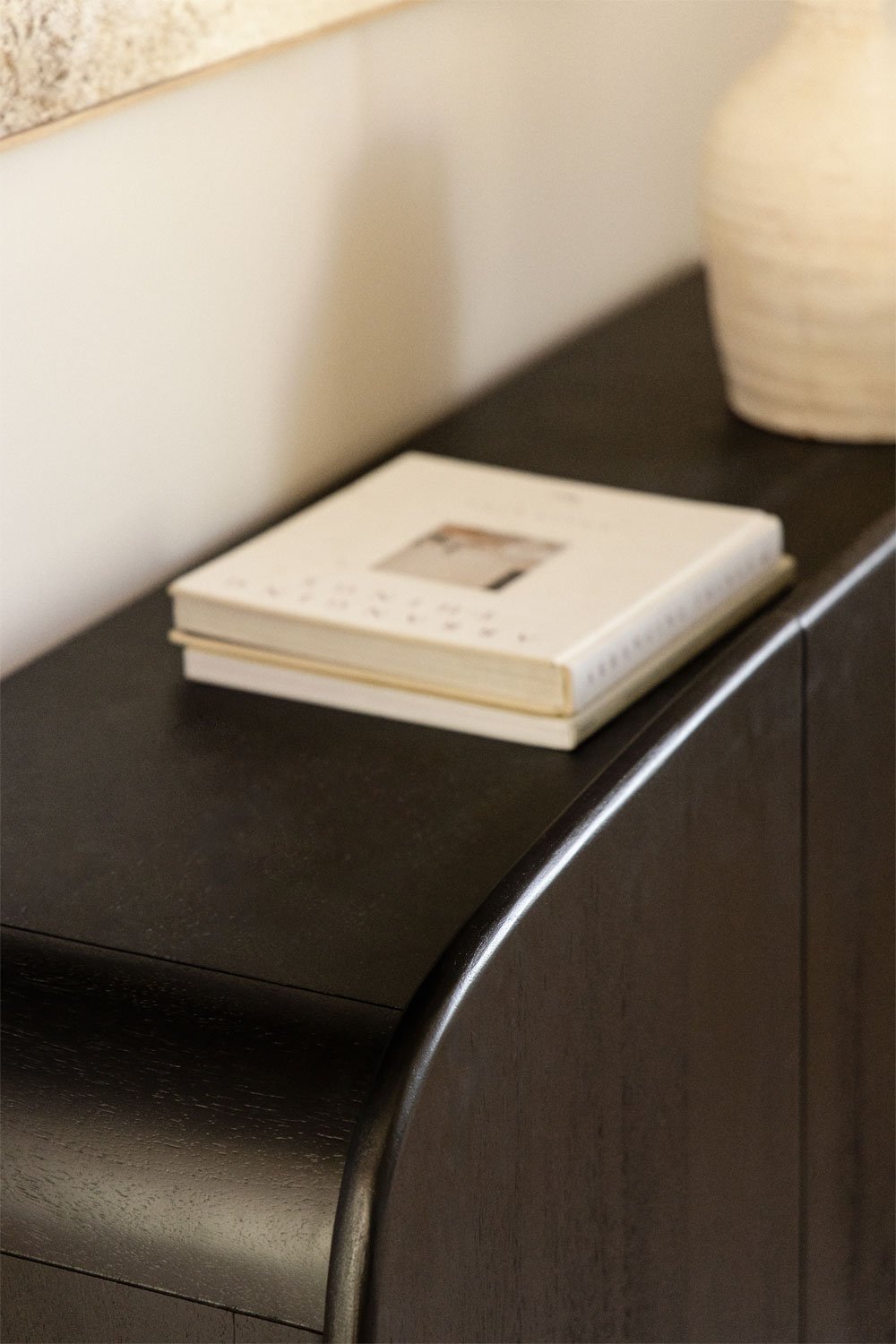 Bufetas CENEINO su trimis durelėmis