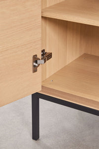 Trivietė elektrinė sofa PEGERA atlošo detalė