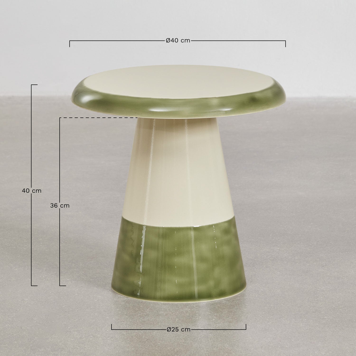 Apaļa naktsgaldiņš TAROENA Ø40 cm, metāls