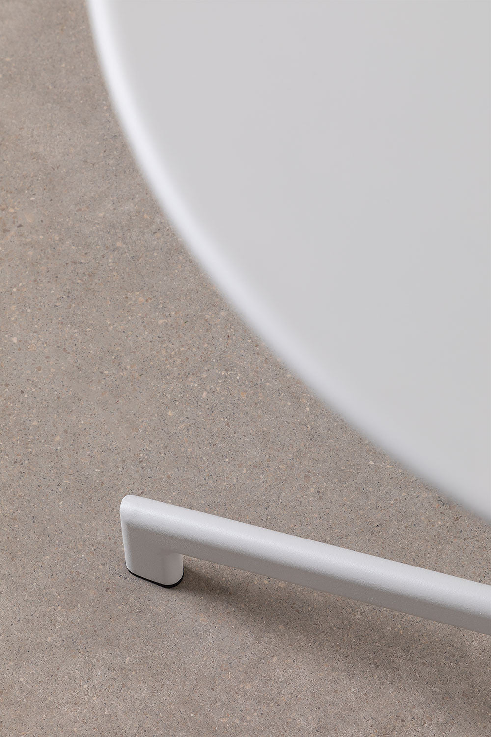 Round bar table ALTO, white