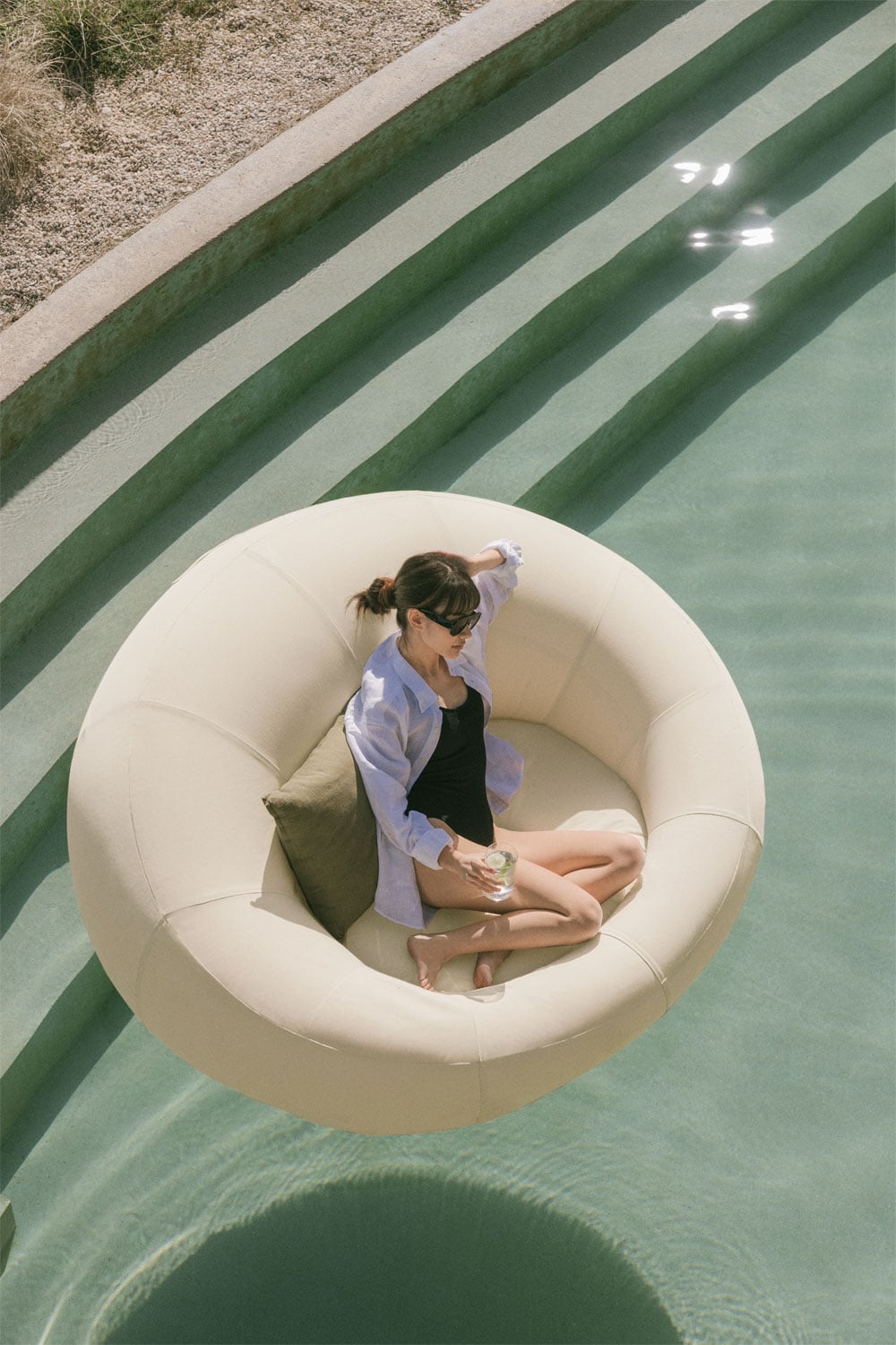Outdoor island TARAVAI, inflatable, oval, cream