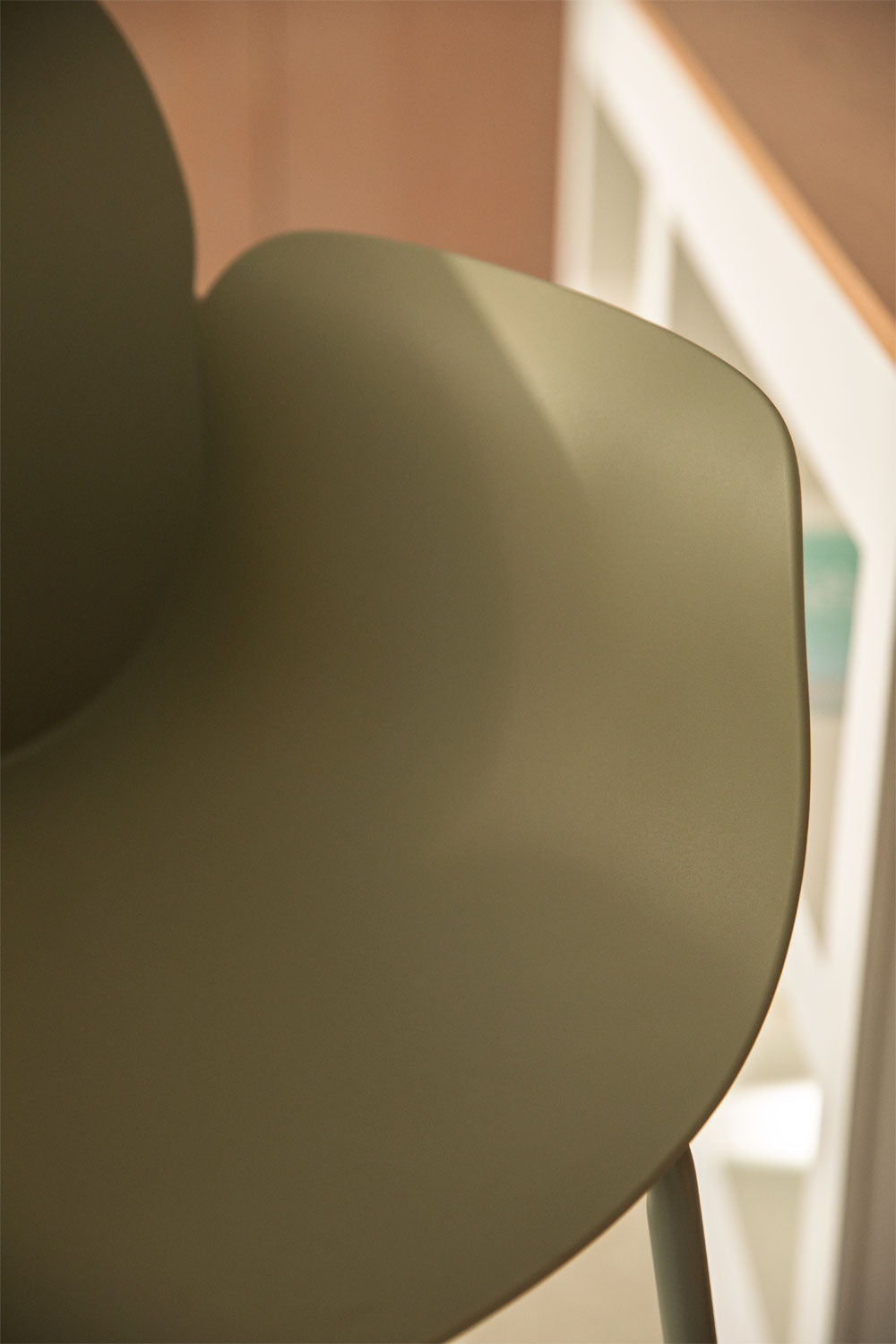 Tall bar stool DORIURA, bamboo green