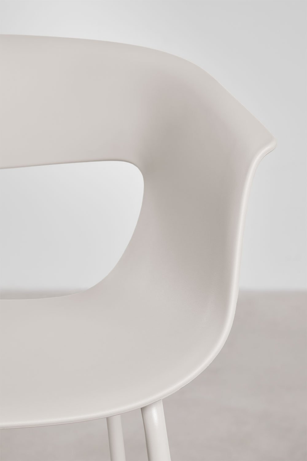 Moderni baro kėdė TARAUNO virtuvės interjere