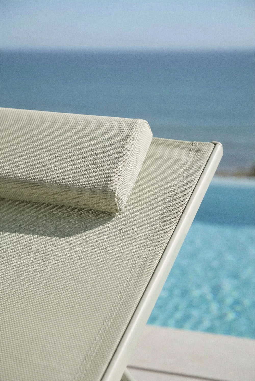 Outdoor recliner THERYS, with adjustable backrest, avocado