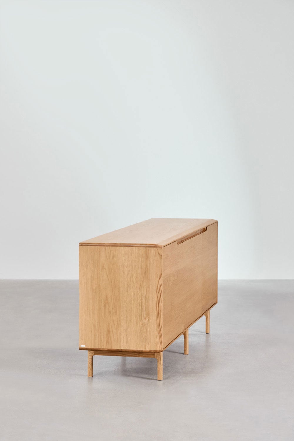 Komoda-bufetas FENUORA 180x45 cm, medžio lukštas