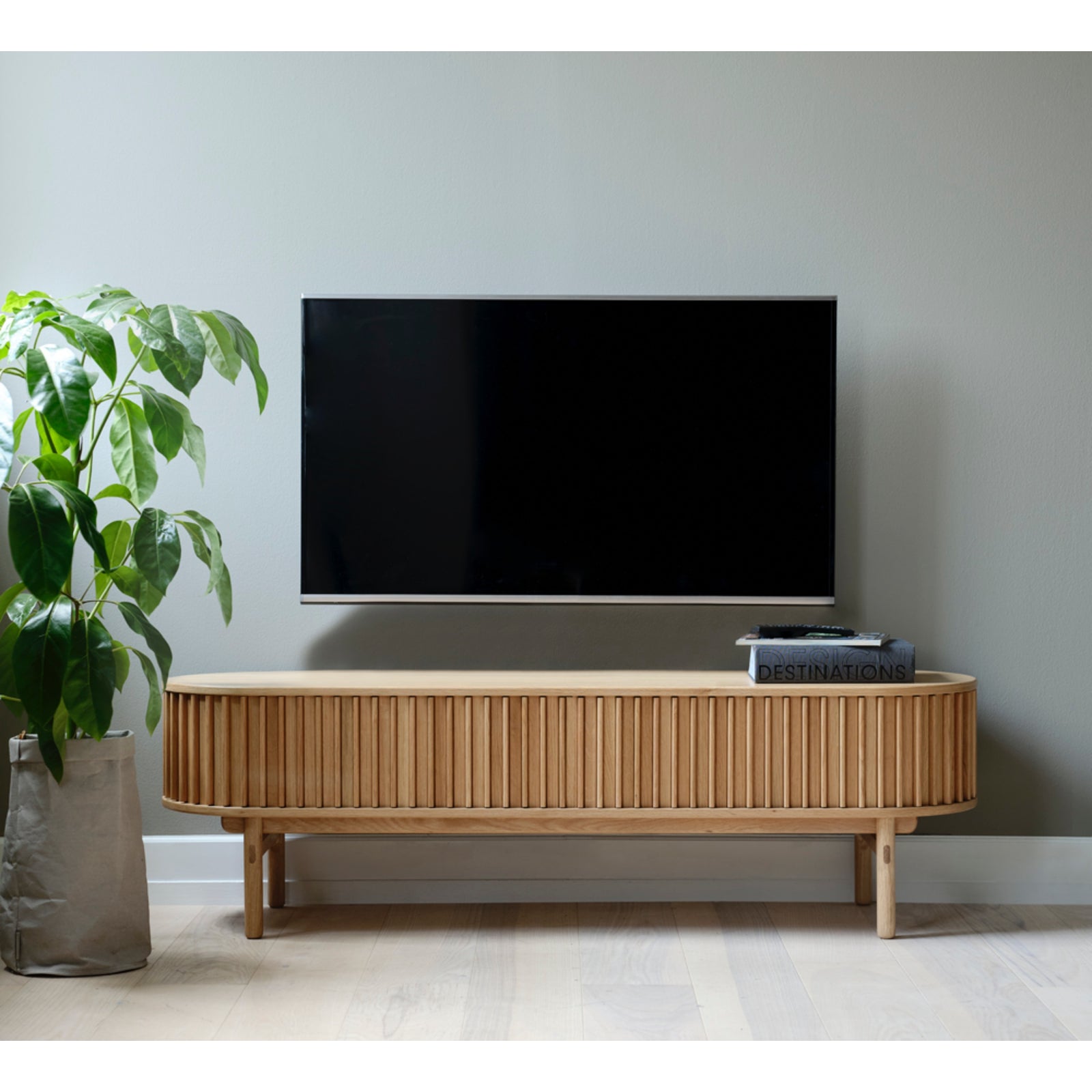 TV staliukas YOFFERS, ąžuolo, 160 cm