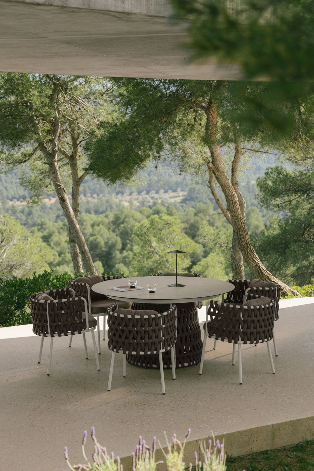 Outdoor table TEVARY, round, ceramic, white