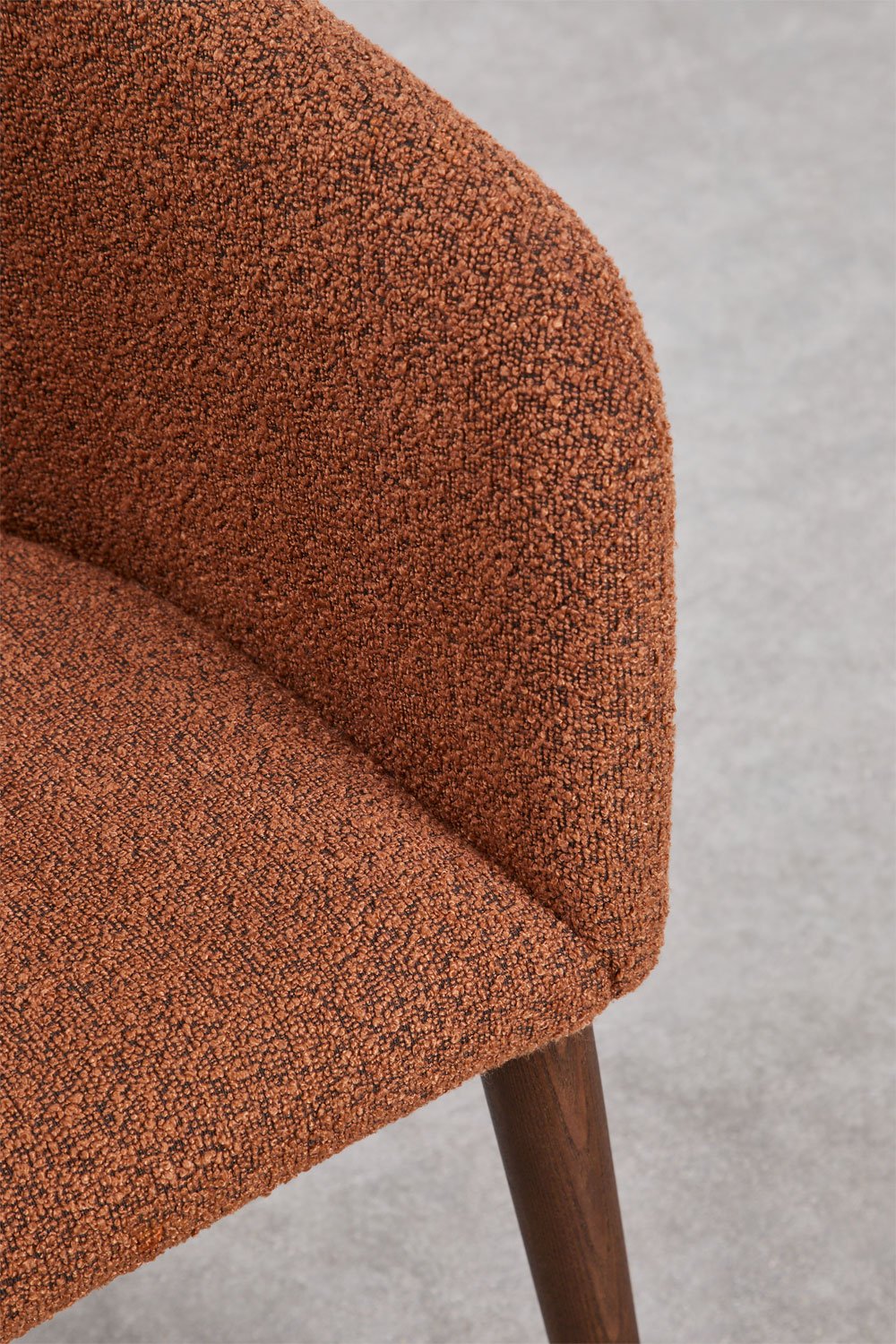 Dining chair SOLUARO with armrests, dark wood frame, brick red bouclé