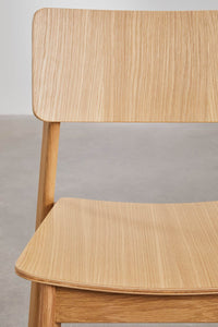 Valgomojo kėdė CENEERO natūralaus dizaino interjere