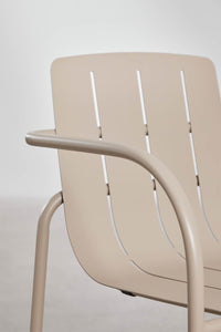 Sudedama valgomojo kėdė SOLOIRO su porankiais prie stalo