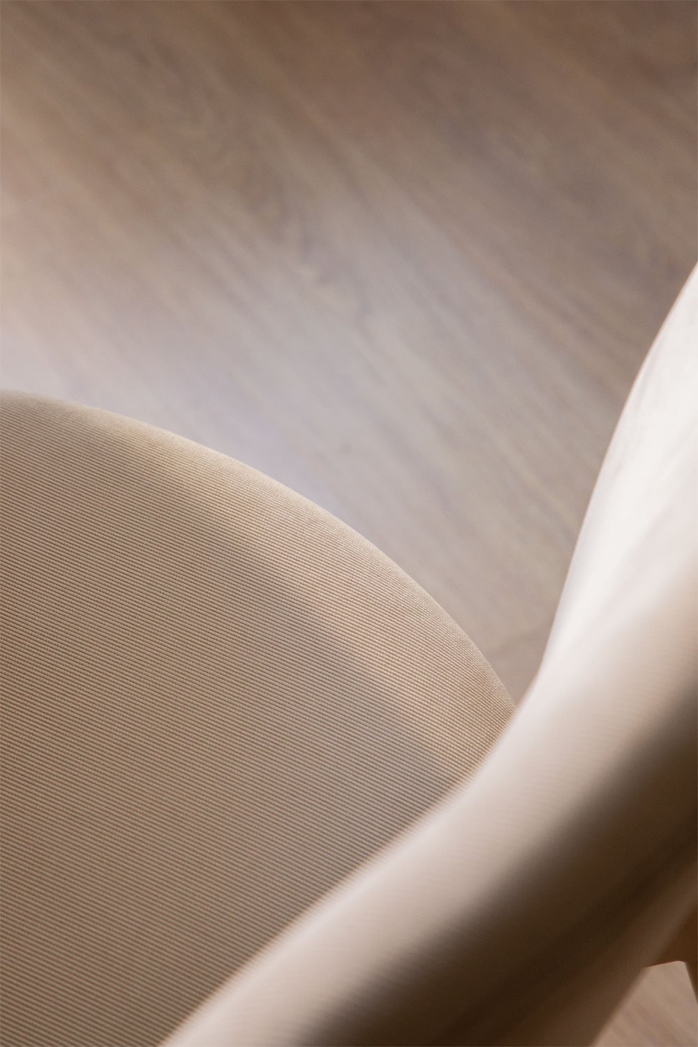 Valgomojo kėdė NOVUENA patogiam sėdėjimui taupant vietą