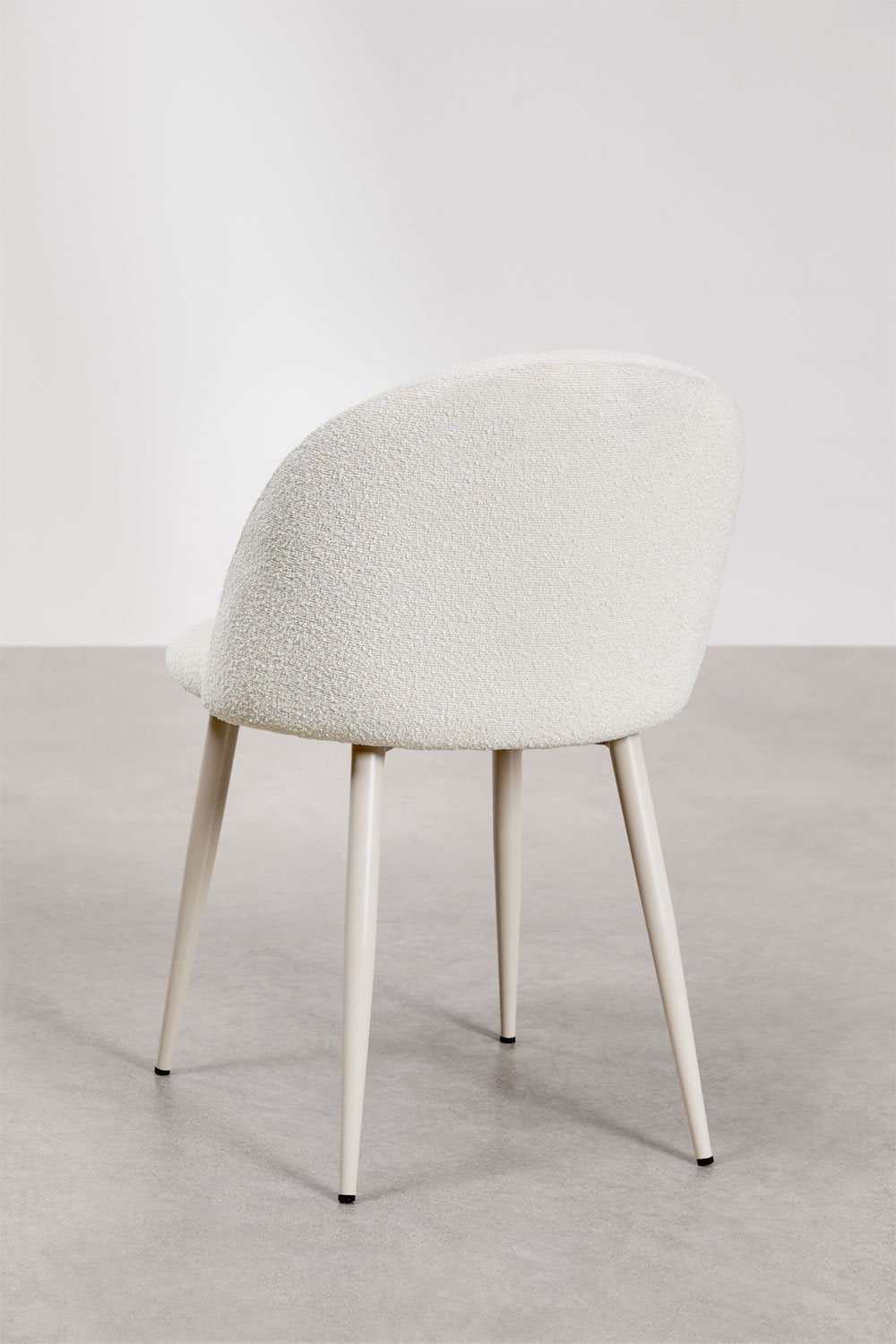 Valgomojo kėdė FARAURA DELUXE bouclé neutraliame fone