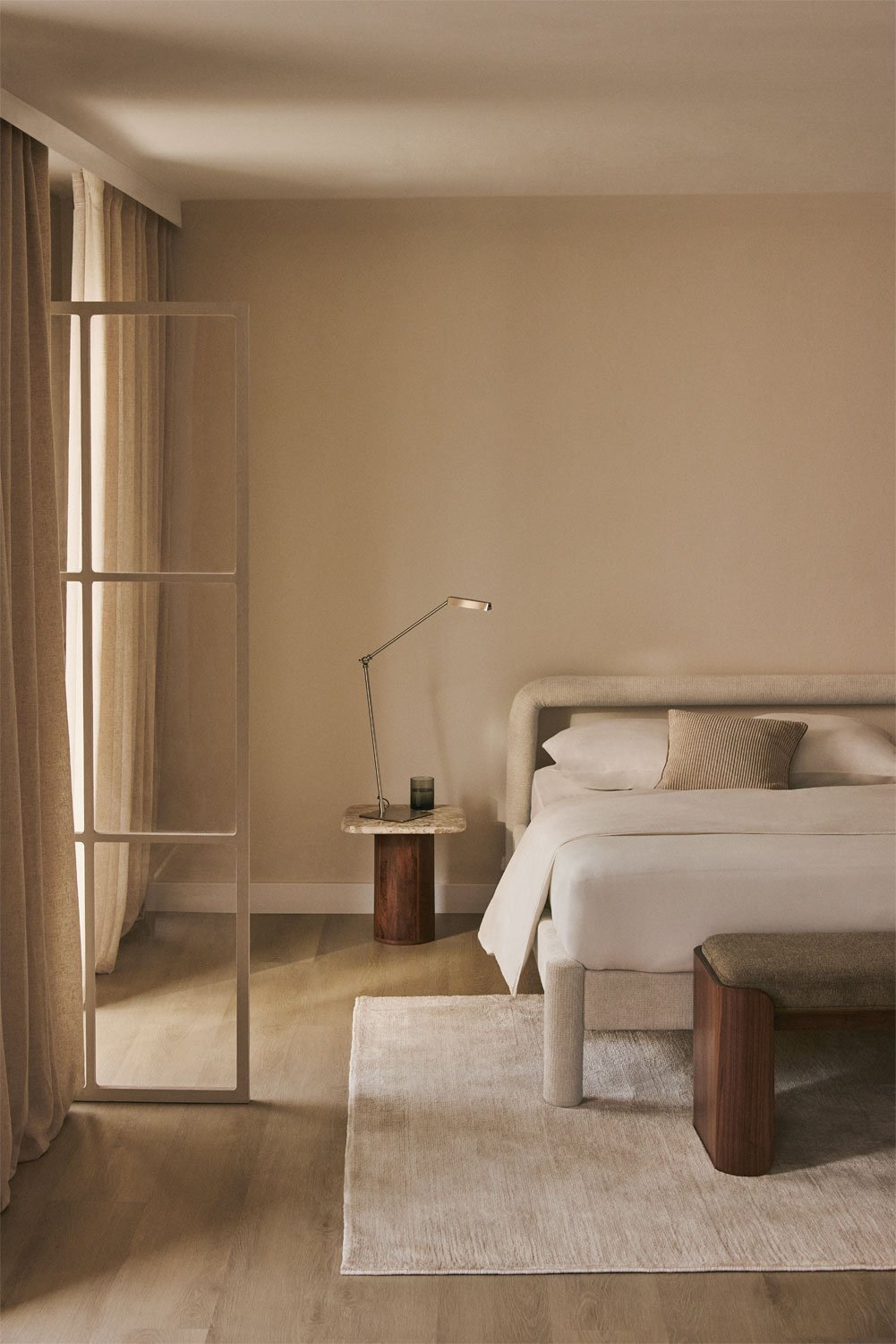 Lova VORIARO minkšta šenilinė lova