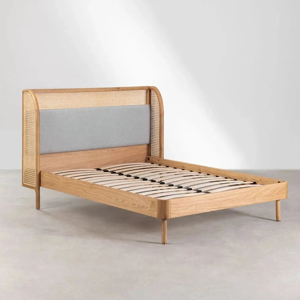 Medinė lova MELIANA, ąžuolo mediena, 150 x 200 cm