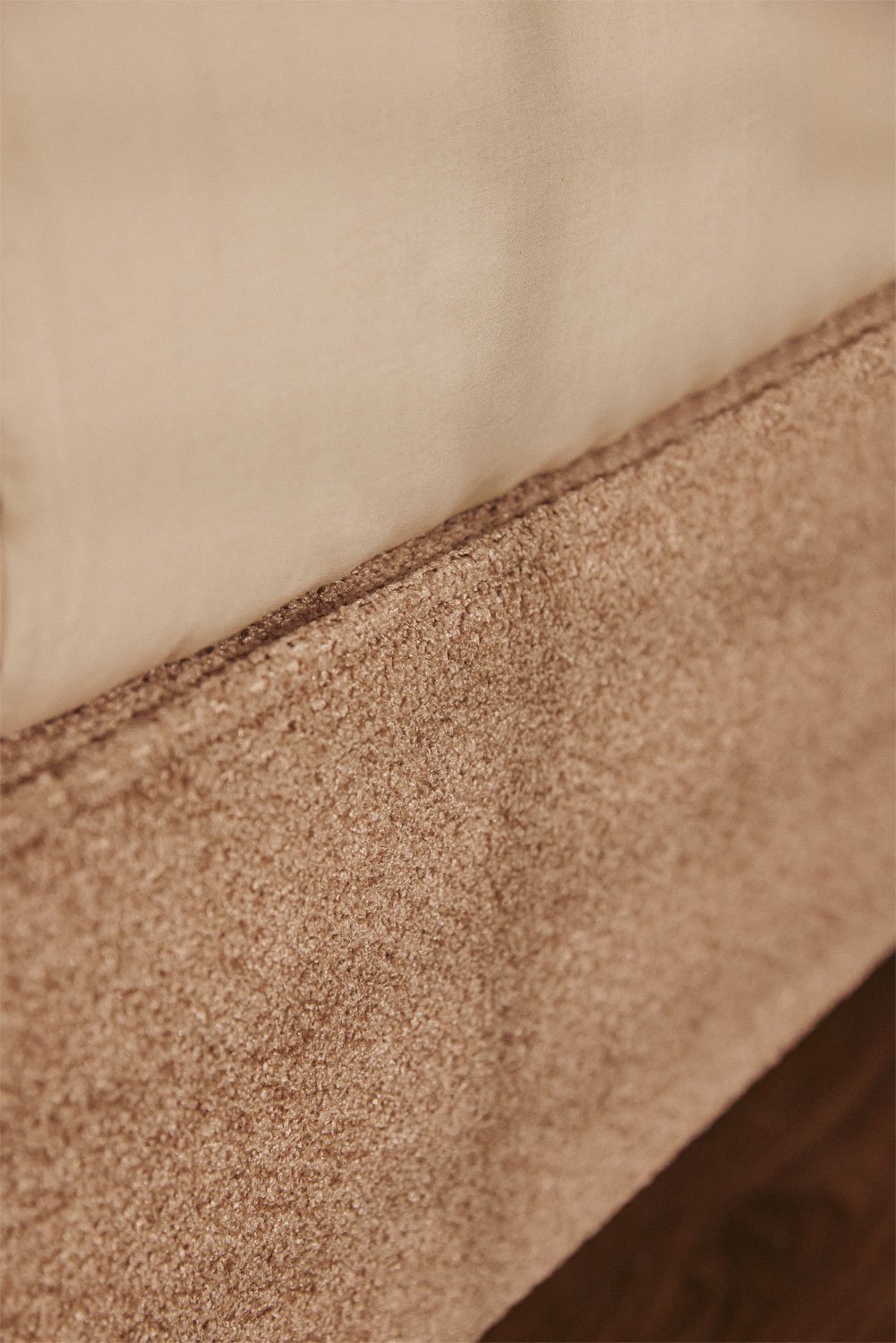 Apmušta lova BELUERO su lentjuosčių pagrindu ramiam poilsiui