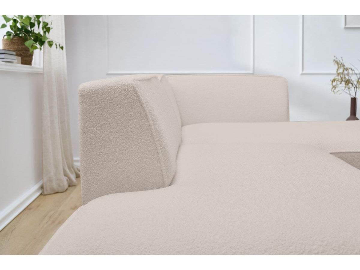 Kampinė sofa MEGEVE, bouclé, smėlinė, minimalistinis vaizdas be porankių svetainėje
